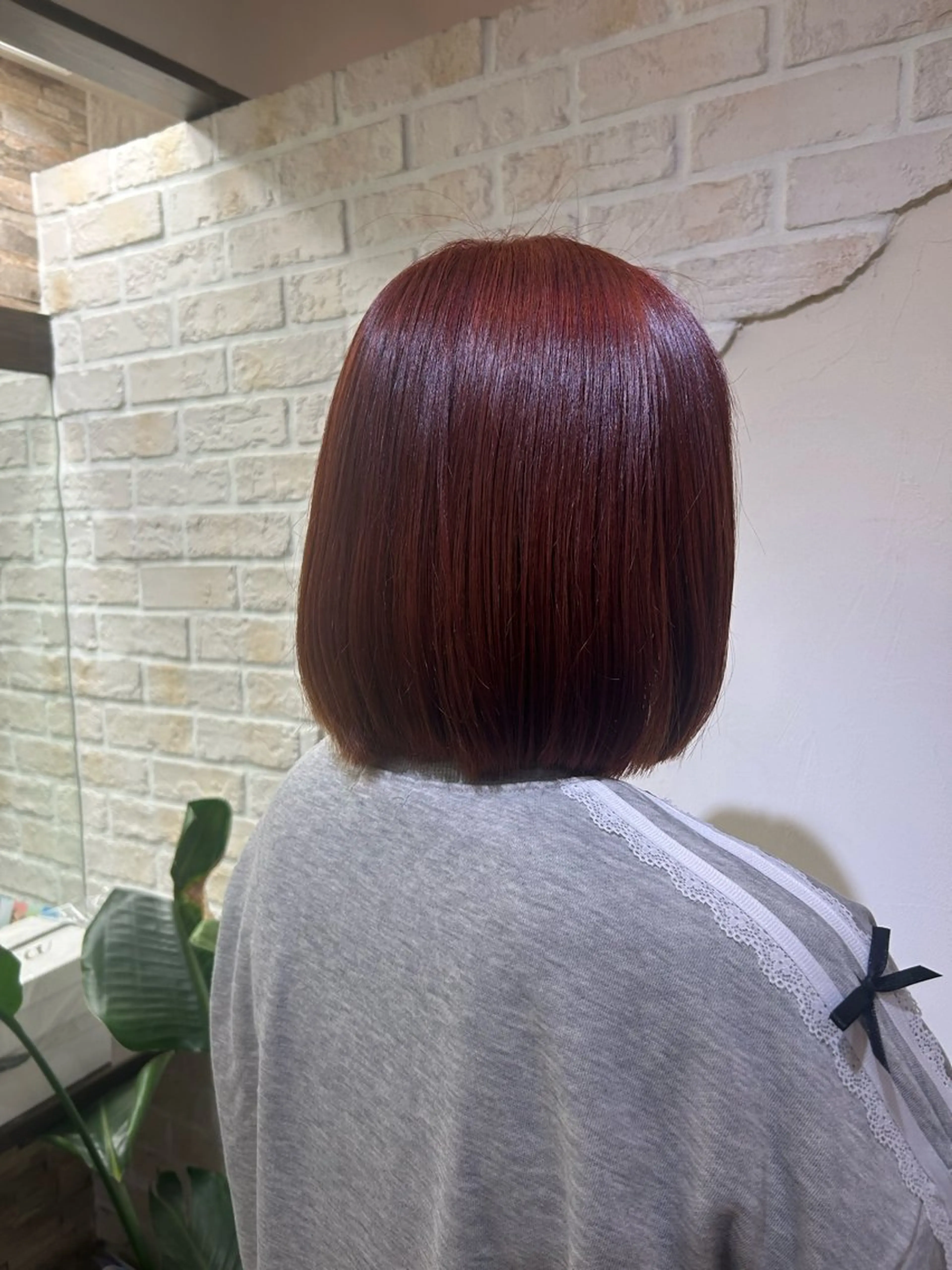 ショート カラー 赤星 さえのヘアスタイル