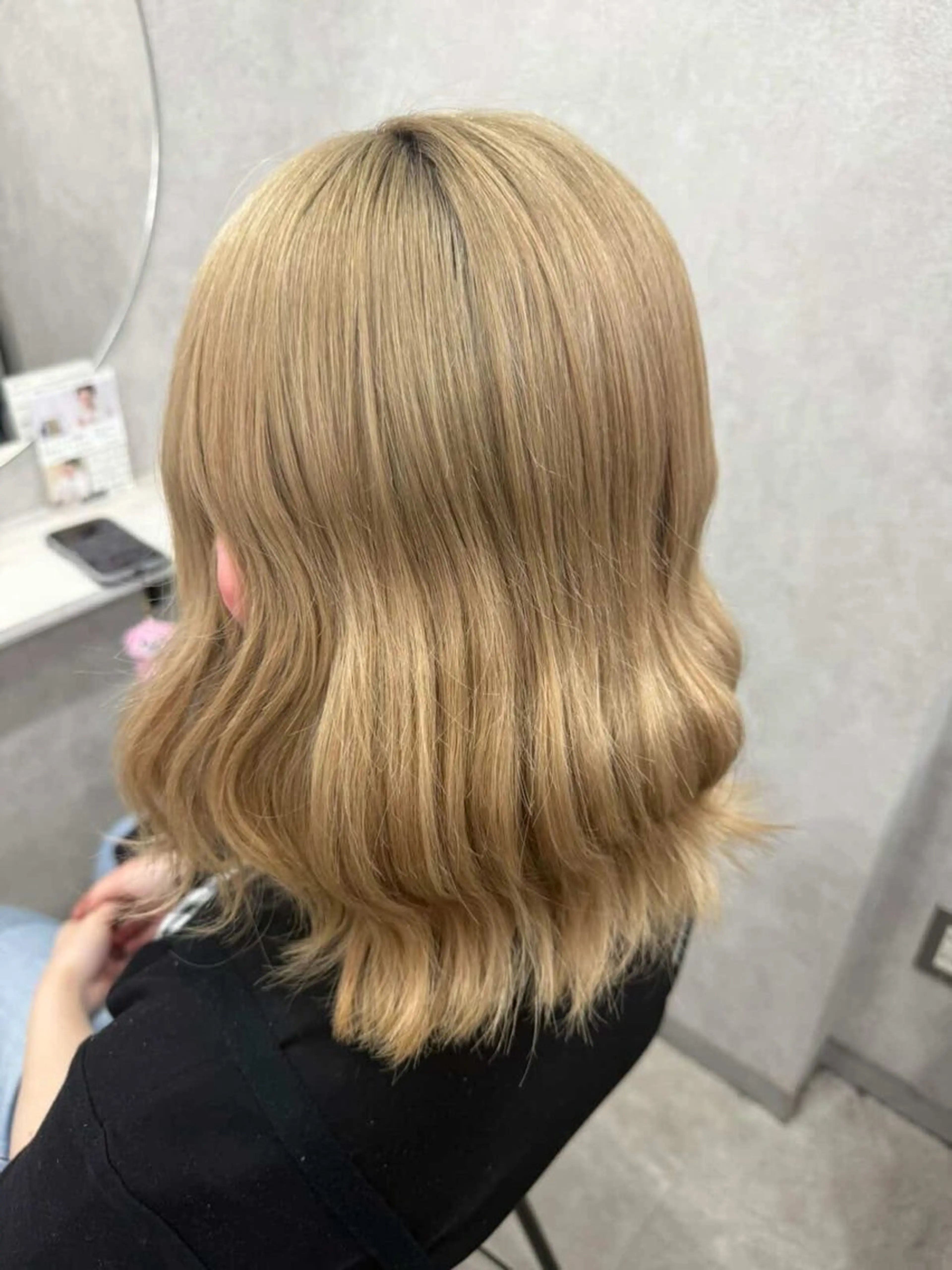 ミディアム カラー 齋藤 ゆずのヘアスタイル