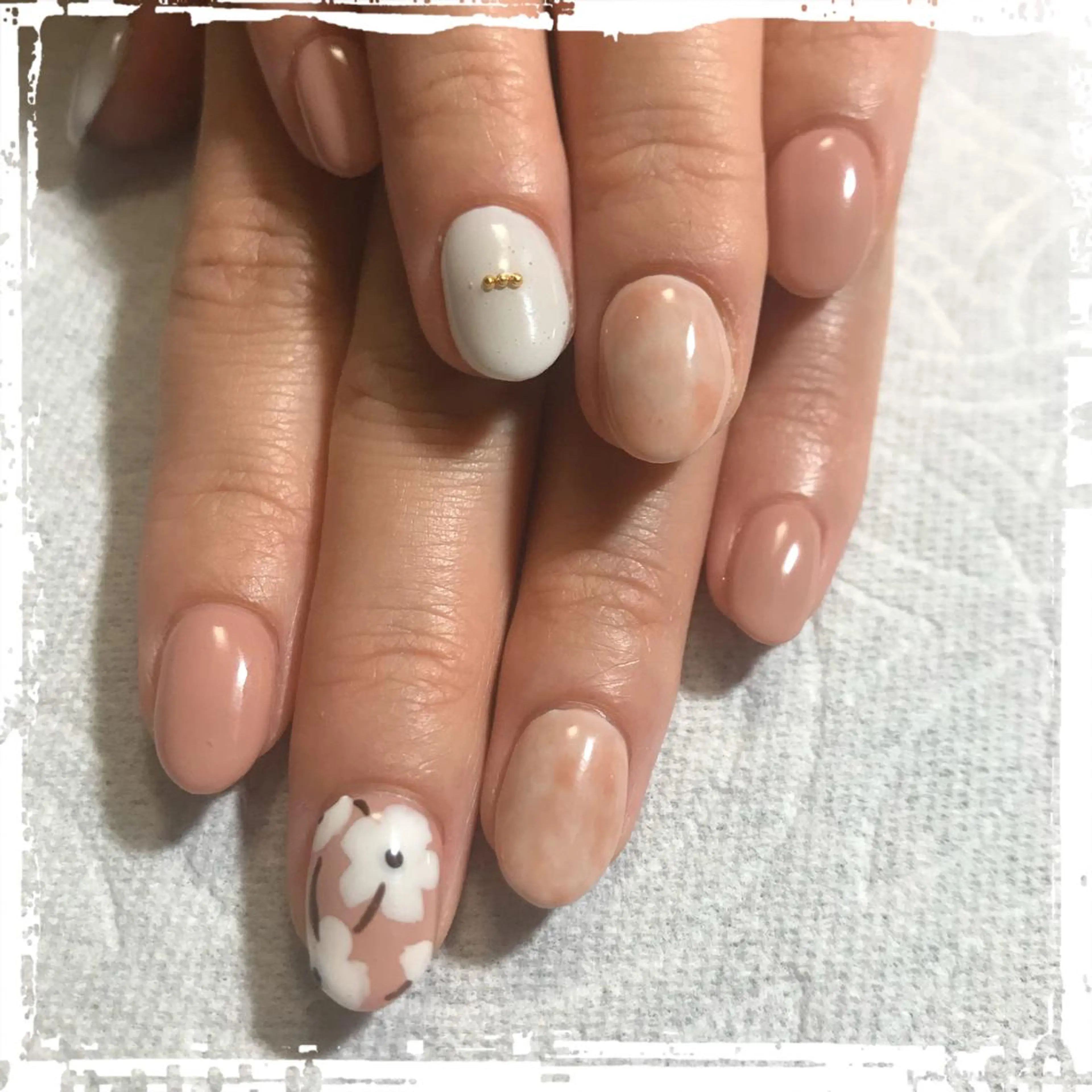 ネイル ECLAT エクラ所属・寺山 千鶴のネイルデザイン