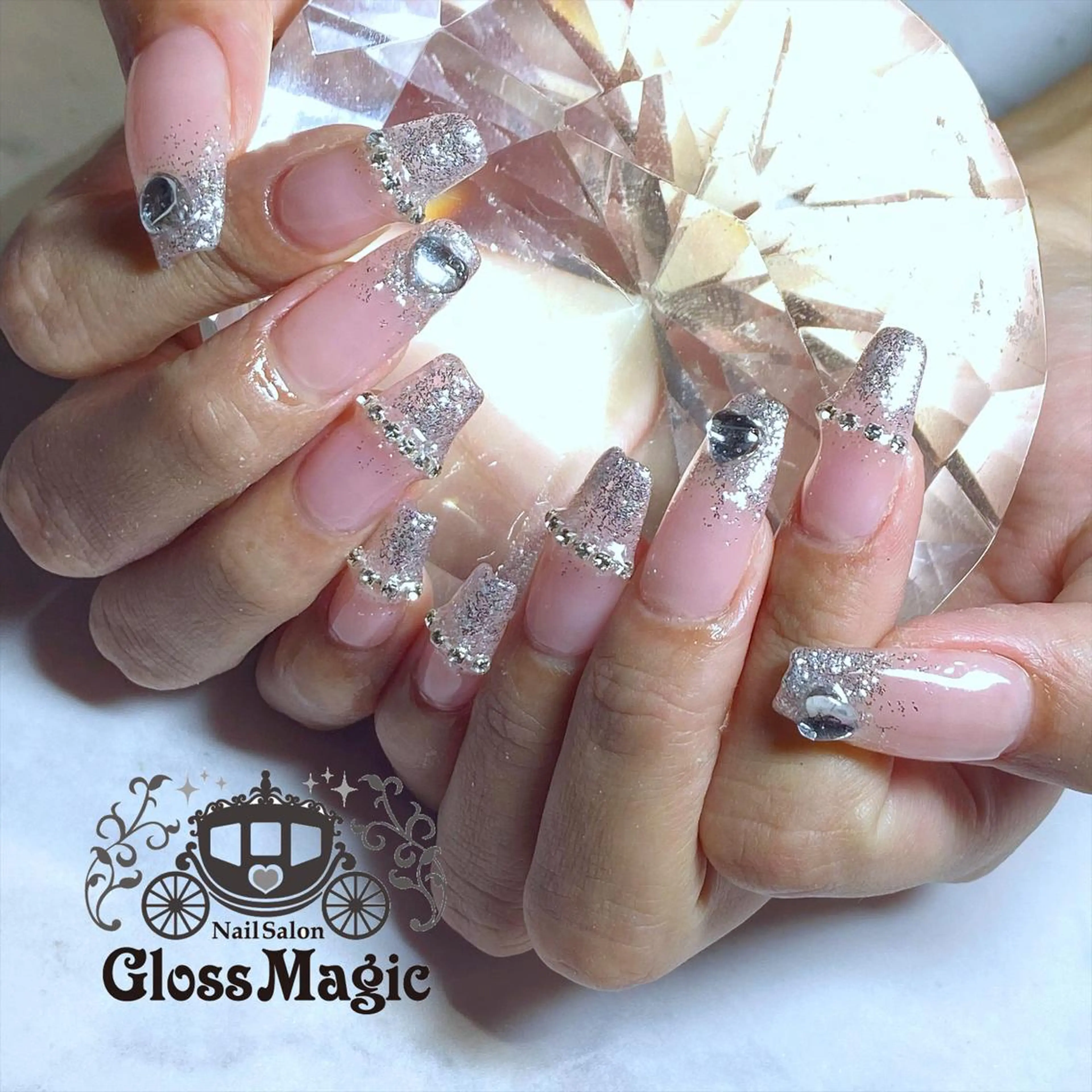 ミディアム ハンドネイル YUN 💅のネイルデザイン