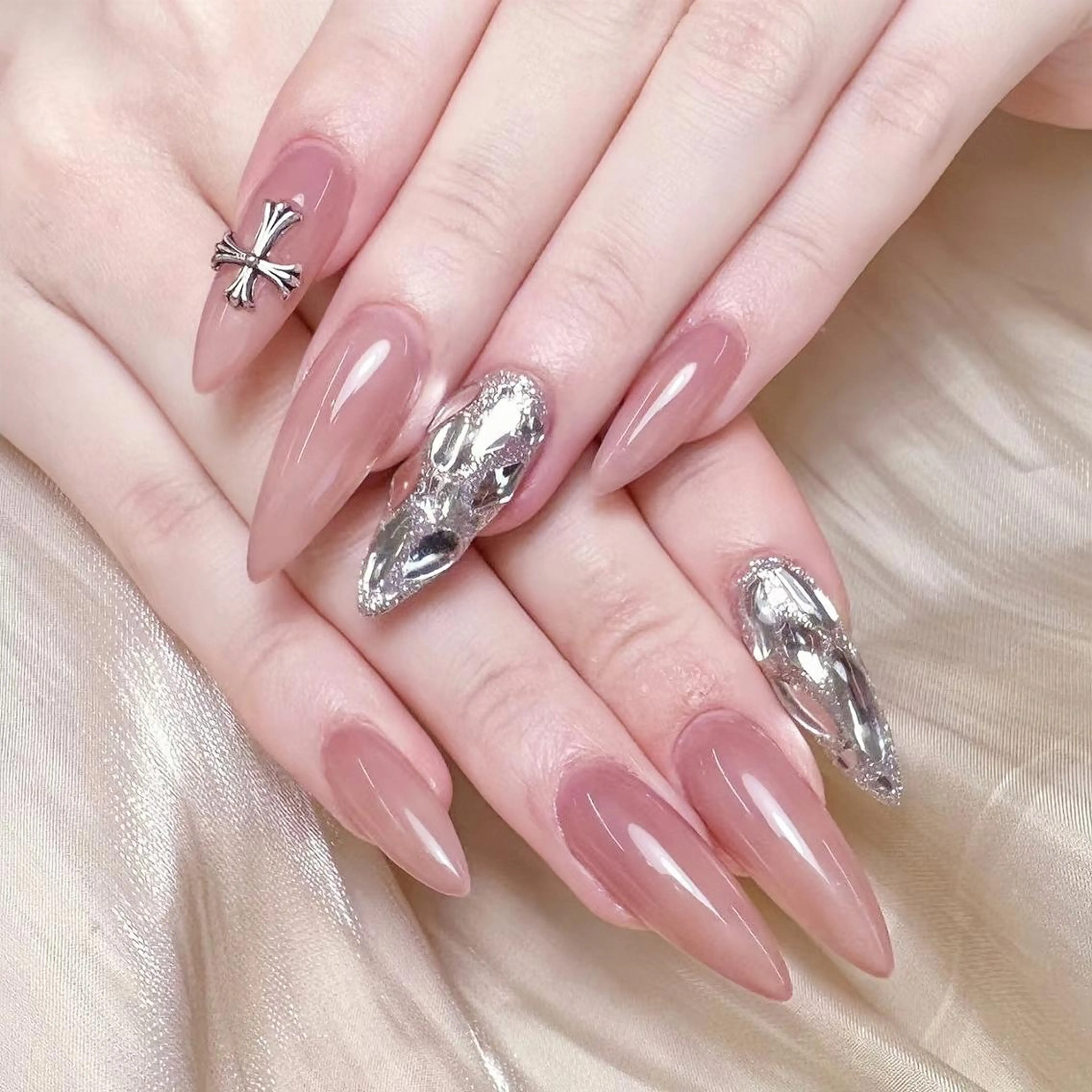 ネイル 七海🎀 💗のネイルデザイン