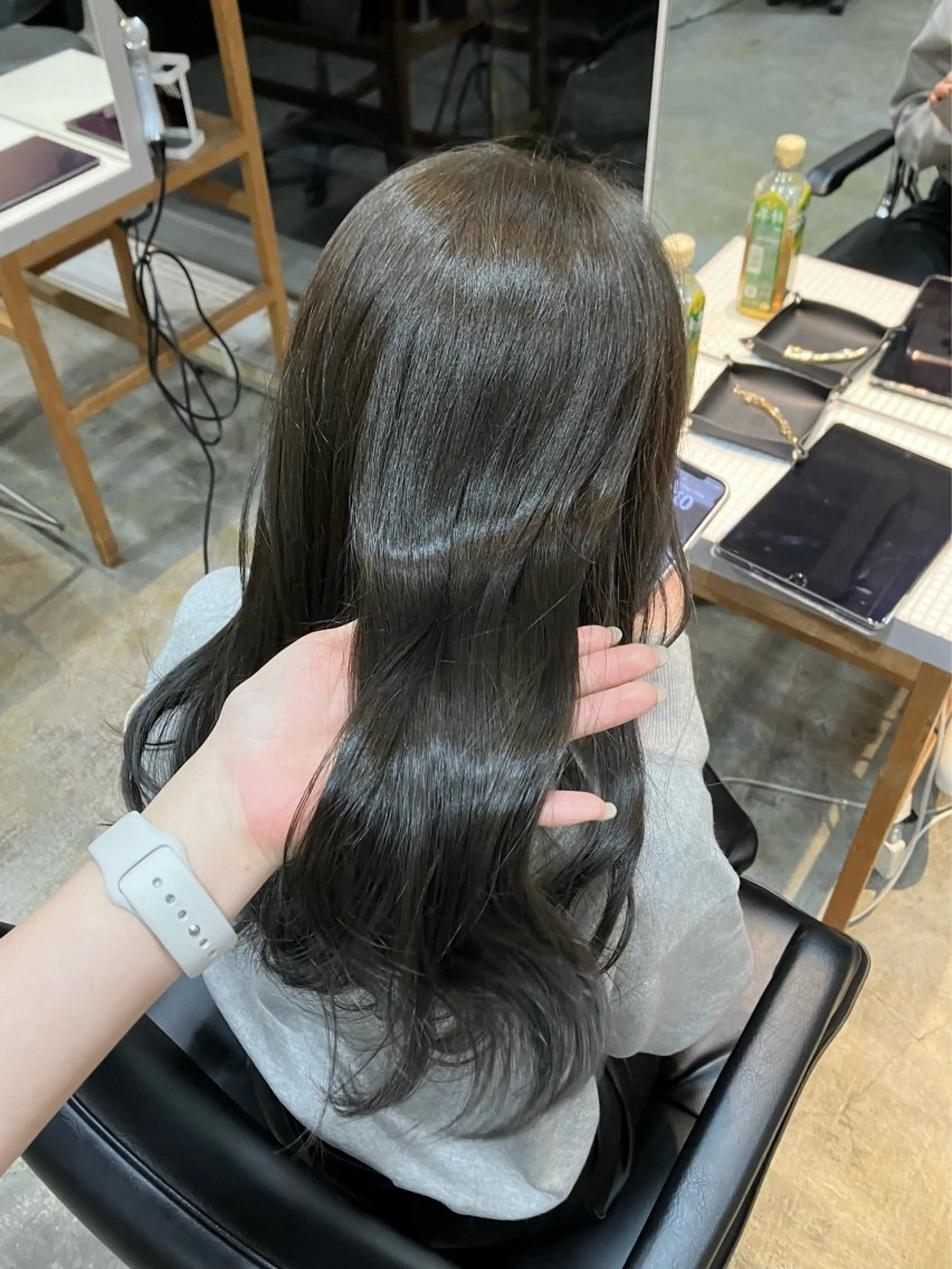カラー ブリーチ グレージュ ブリーチなしカラー オリーブグレージュ オリーブグレー ヘアカラー 🎀透明感カラー🎀 Yurinoのヘアスタイル
