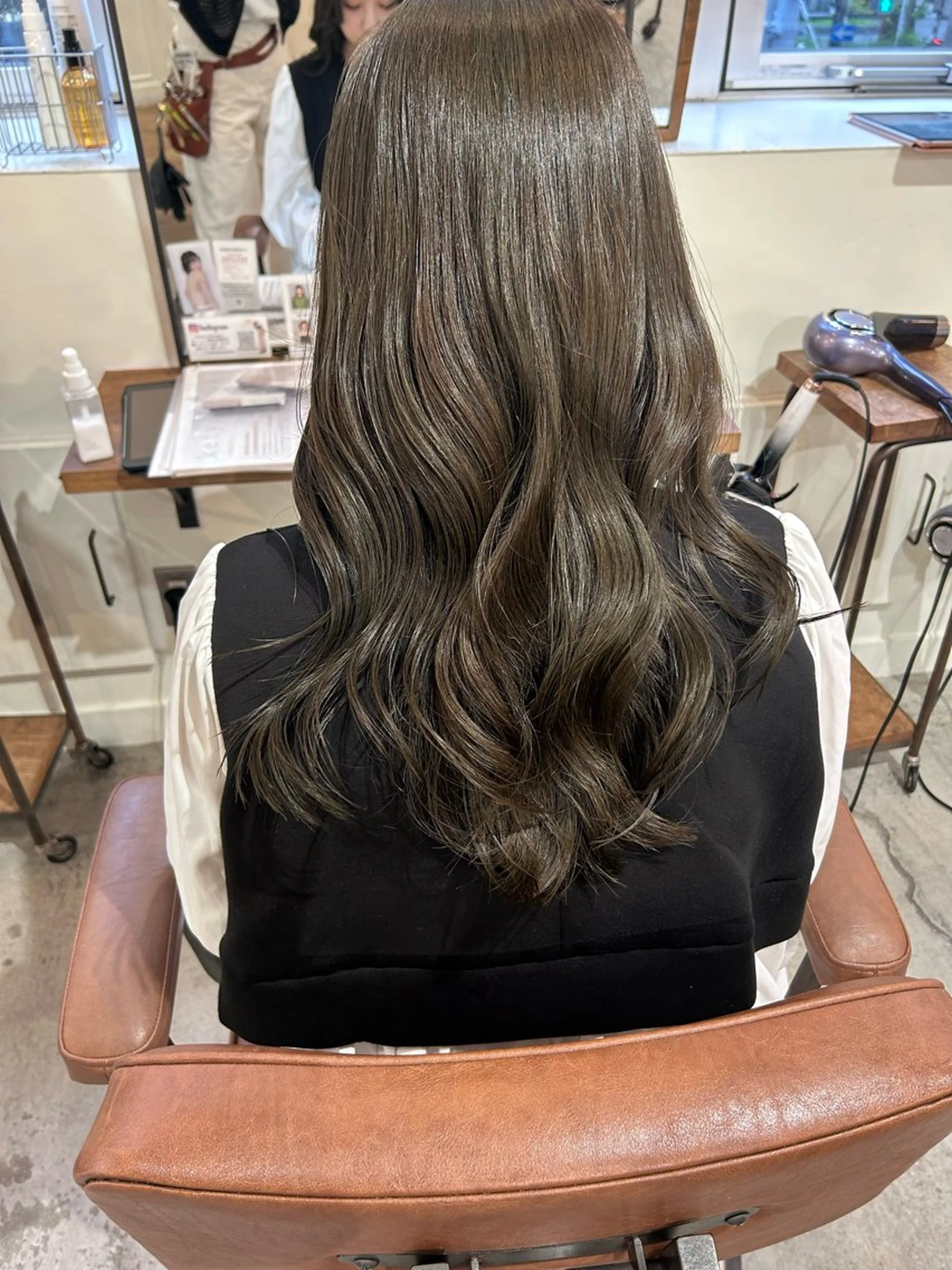 ロング みうら ありさのヘアスタイル
