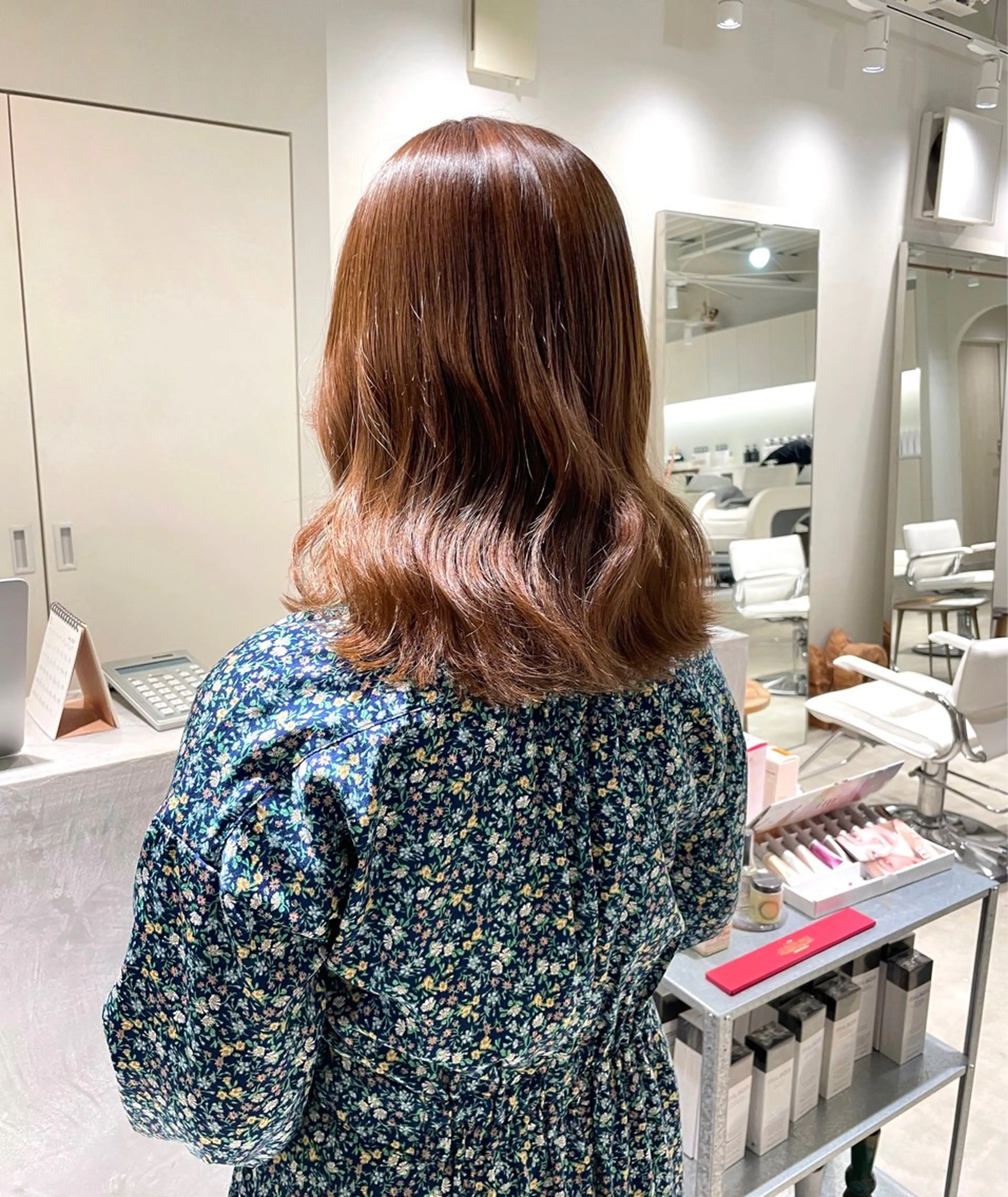 ロング カラー ヘアカラー 林 千聖のヘアスタイル