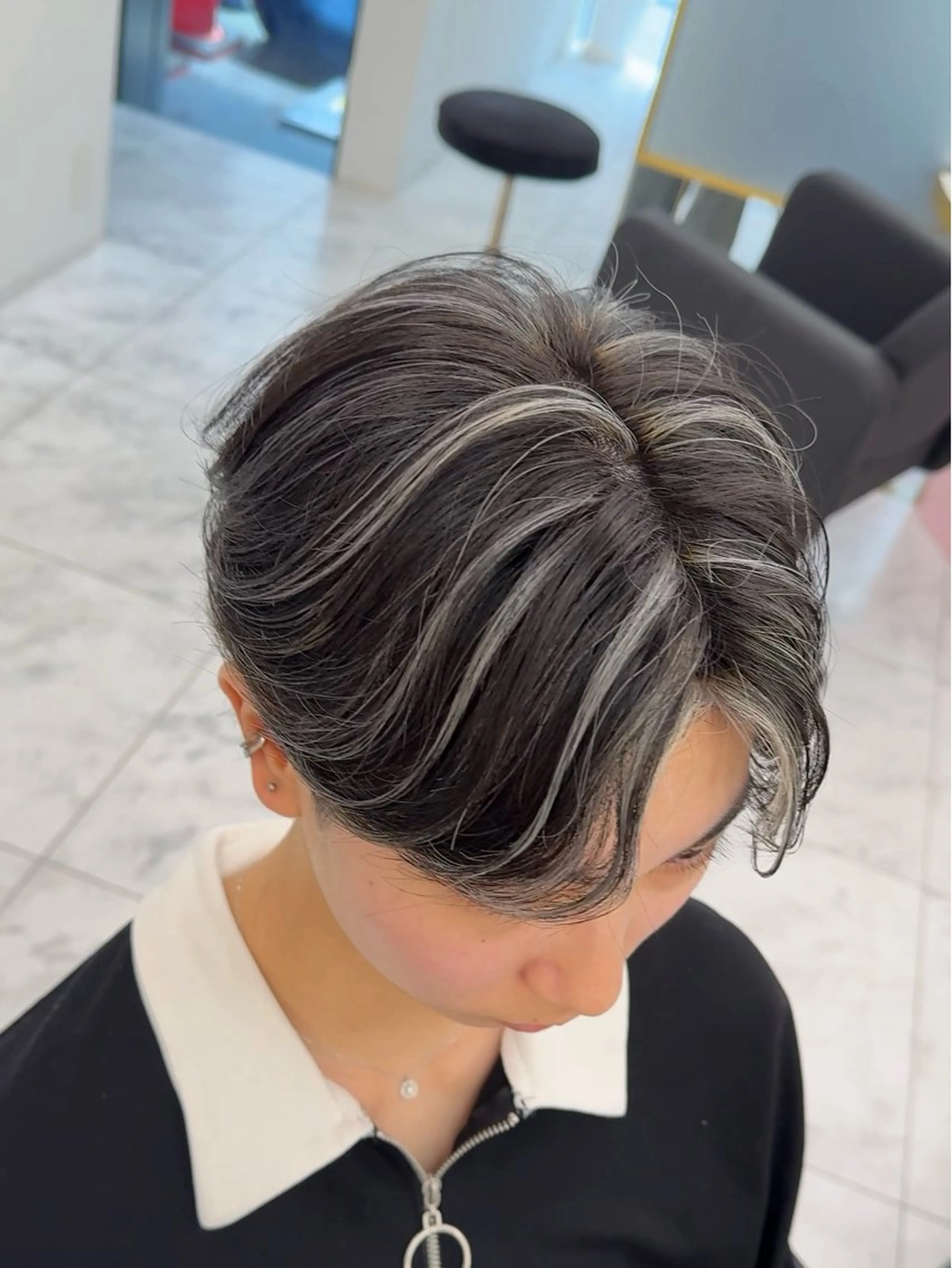 カラー メンズ メンズメッシュ 黒髪 メッシュ シルバー メンズ特化型美容師 ‪‪★あおいのヘアスタイル