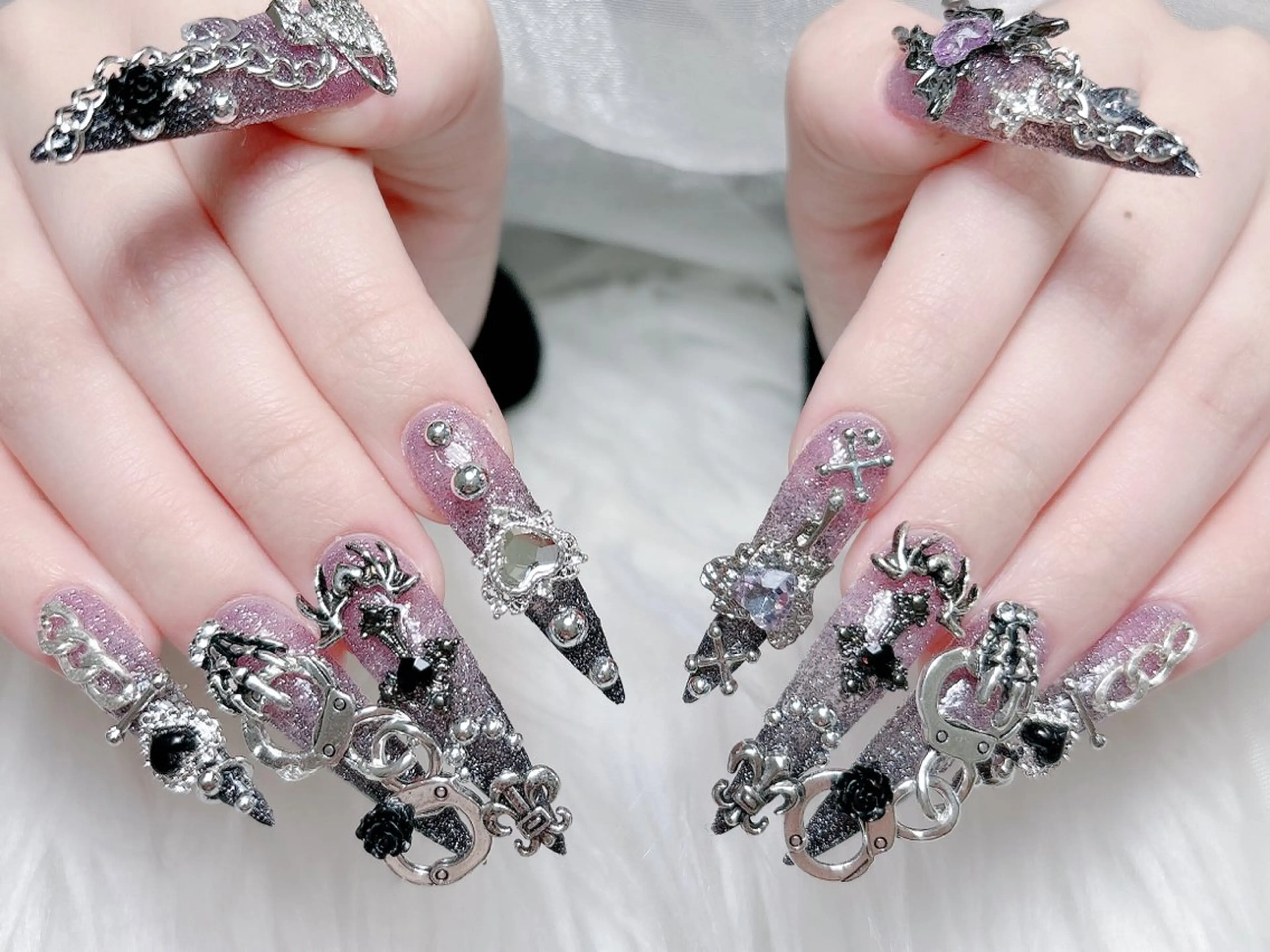 ネイル キラキラネイル 韓国ネイル スカルプネイル ハンドネイル MoMoA Nail ネイル長さ出し専門店のネイルデザイン