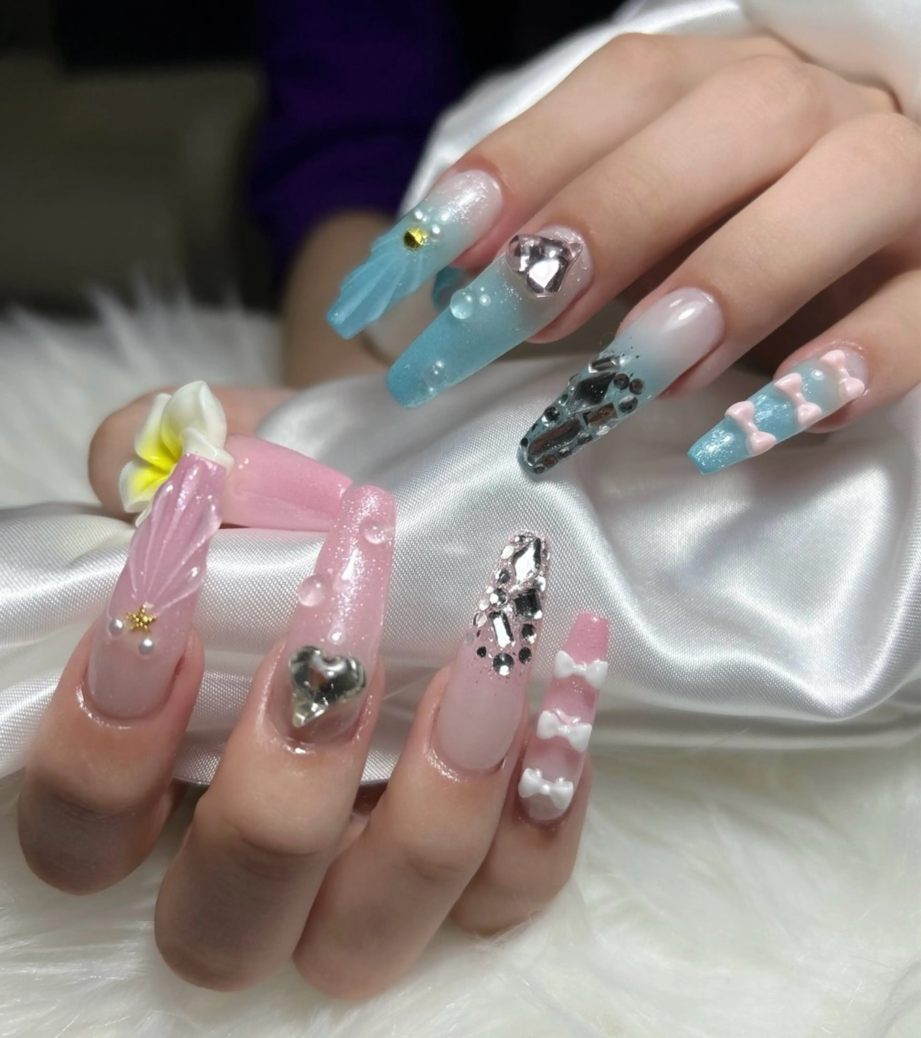 ネイル アートネイル オーロラネイル チークネイル 長さ出し フットネイル Chan nailsのネイルデザイン