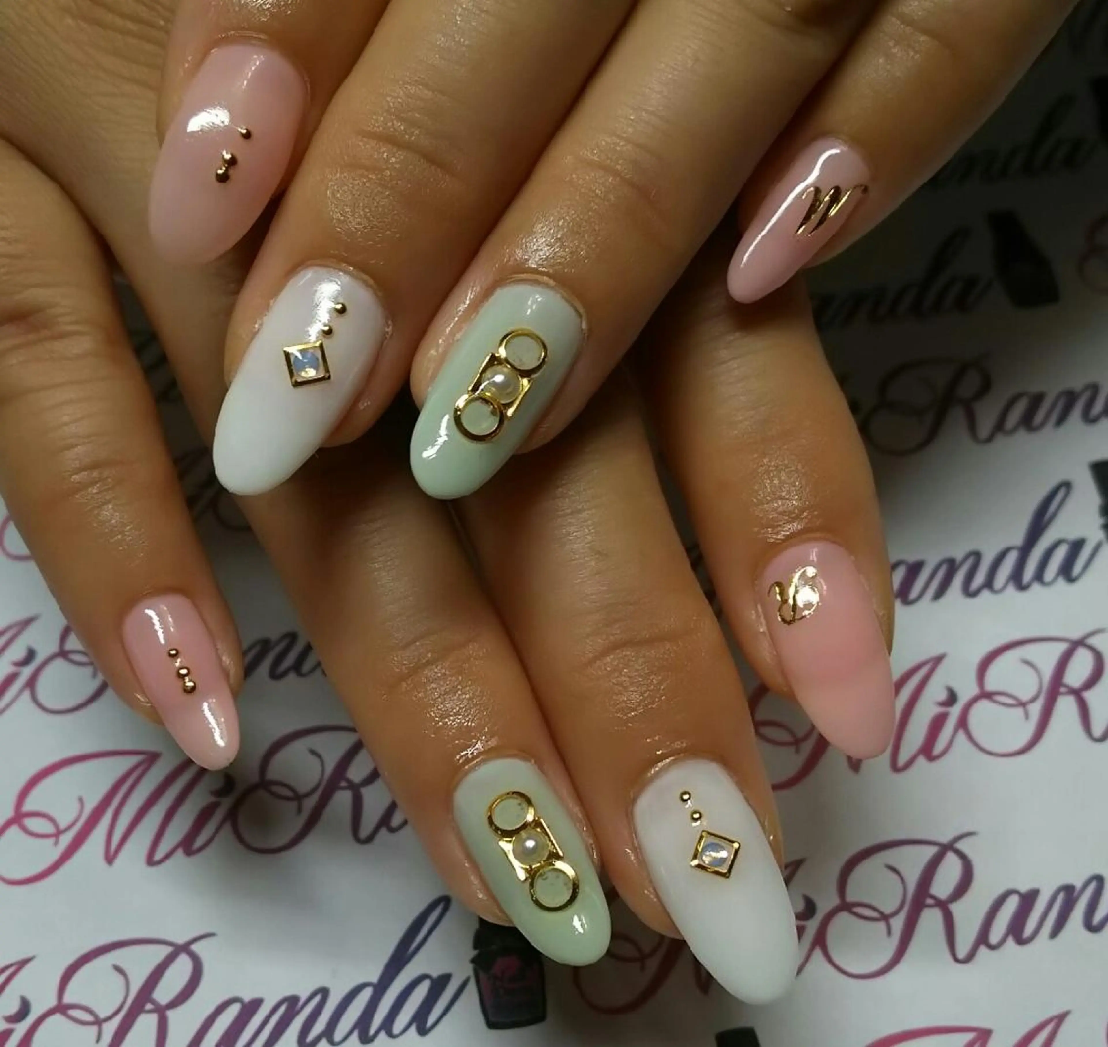 ネイル アートネイル MiRanda 保坂 舞のネイルデザイン