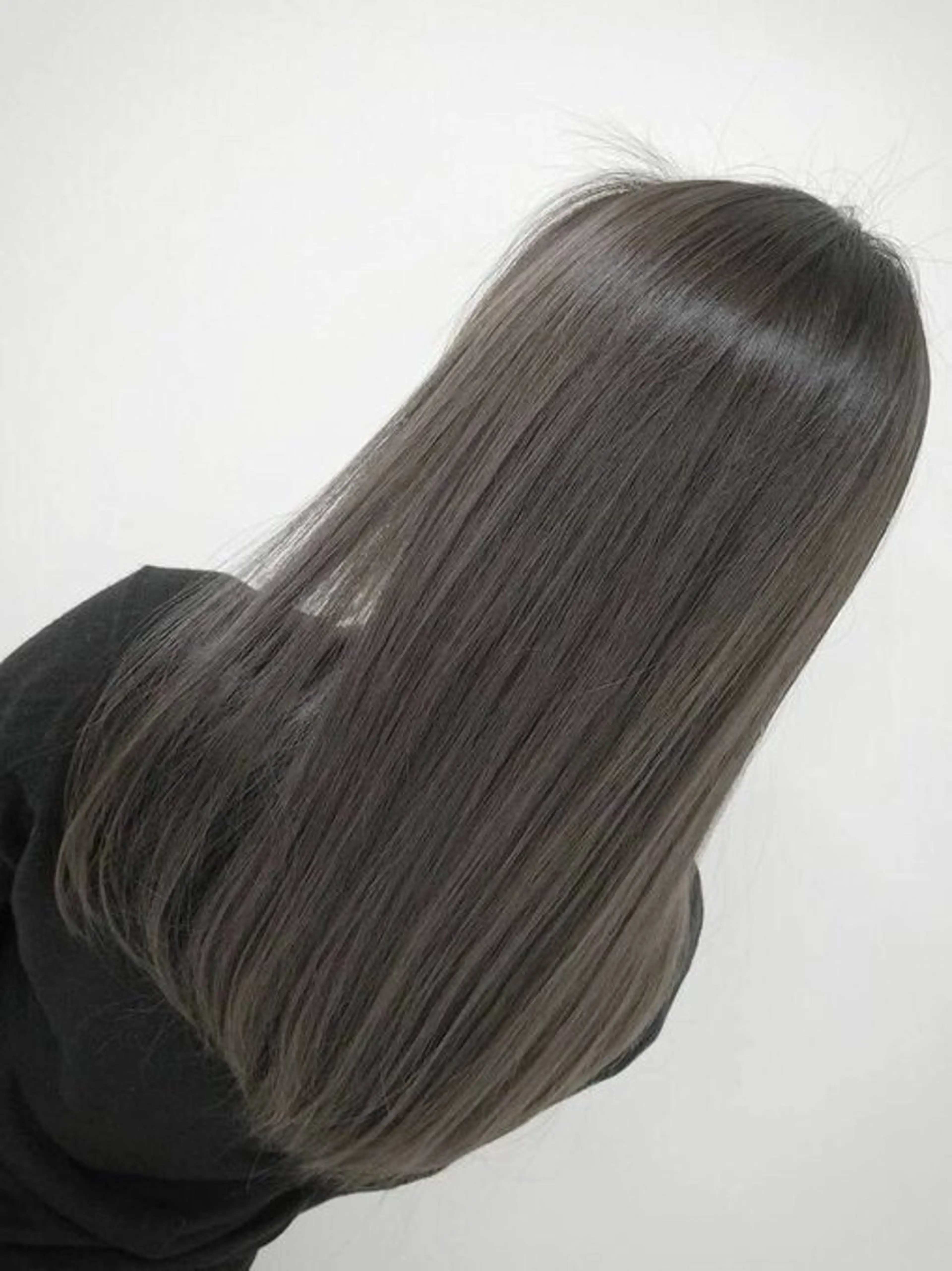 ロング カラー ヘアカラー 西山 夢月のヘアスタイル