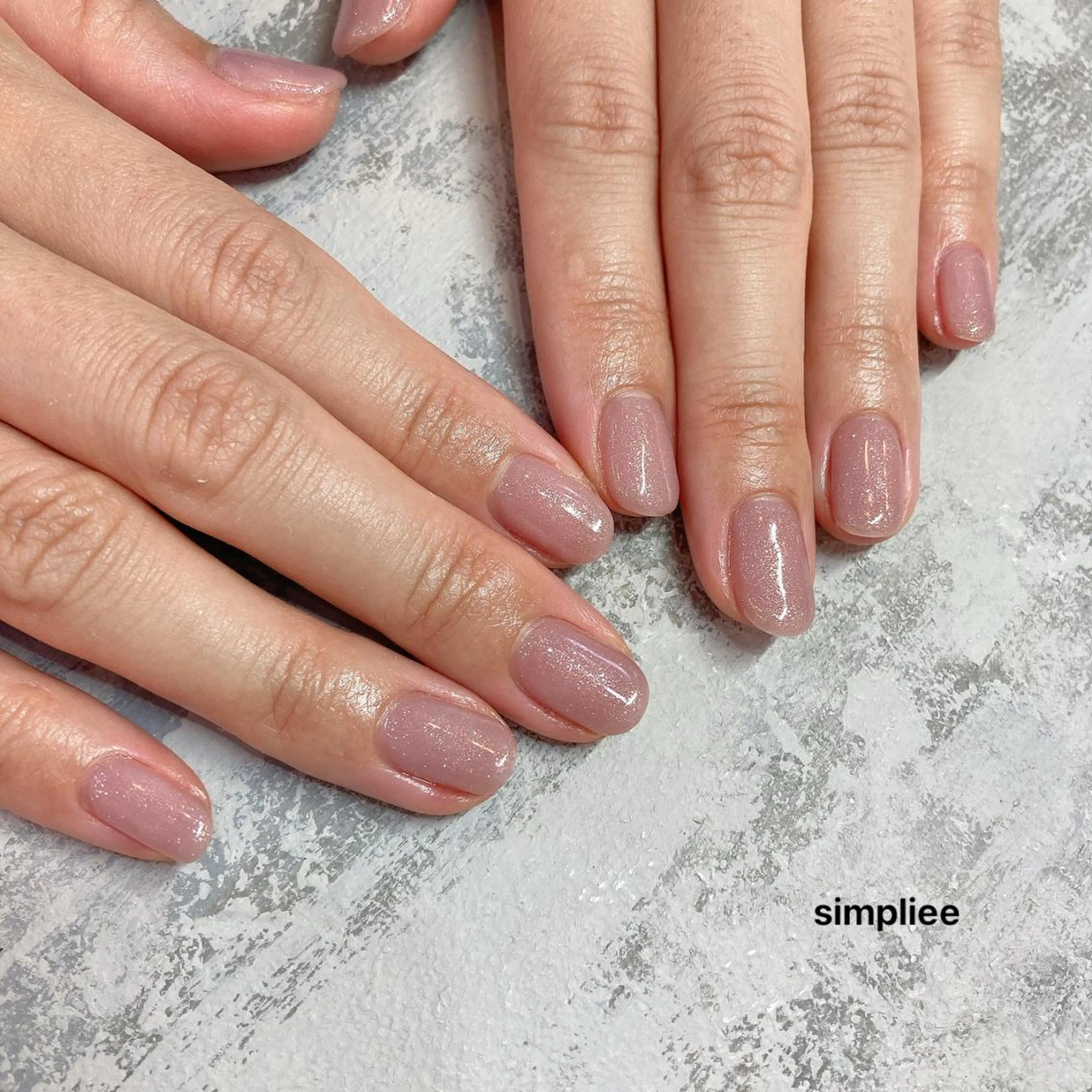 【ハンド】✨自爪の形を美爪にしてお悩み改善✨長さ出し10本まで整え＋ワンカラー  オフ無の写真