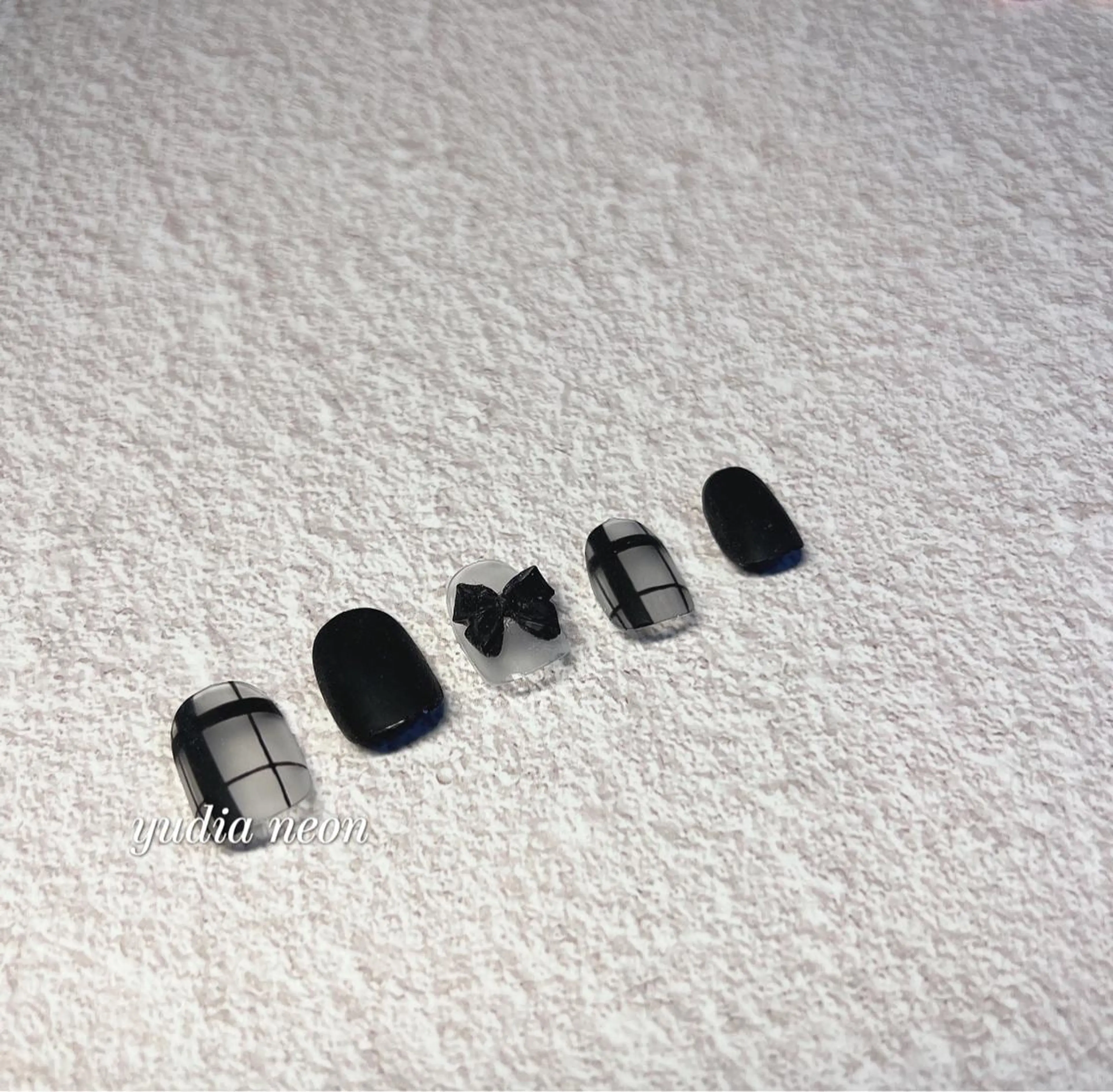 ネイル フレンチネイル ジェルネイル 韓国ネイル 持ち込み パラジェル ちゅるんネイル🪄 耳ツボジュエリー🔗のネイルデザイン