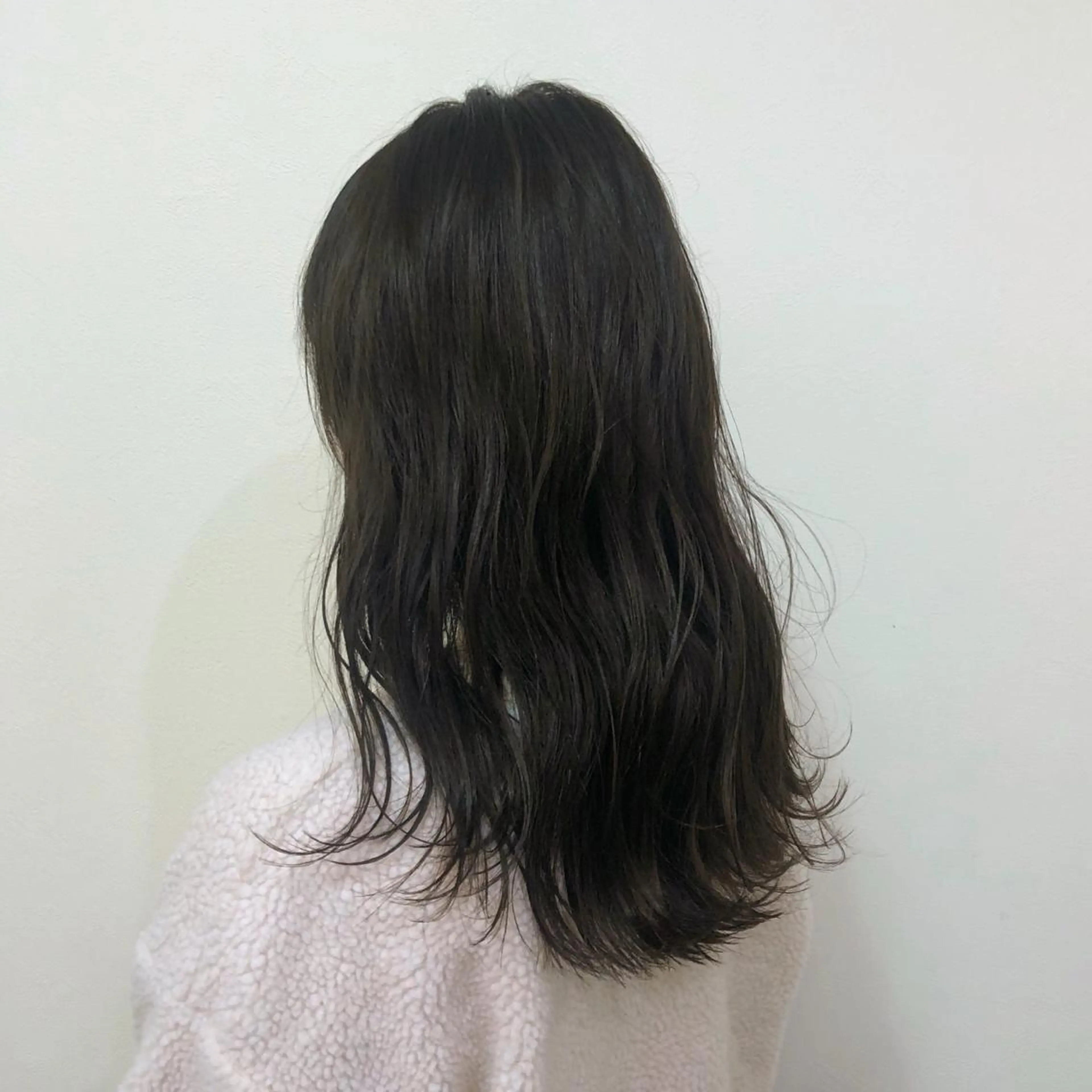 ロング カラー ベージュカラー オリーブベージュ カット ヘアカラー トリートメント 酸性縮毛矯正🧴韓国 レイヤー/髪質改善のヘアスタイル