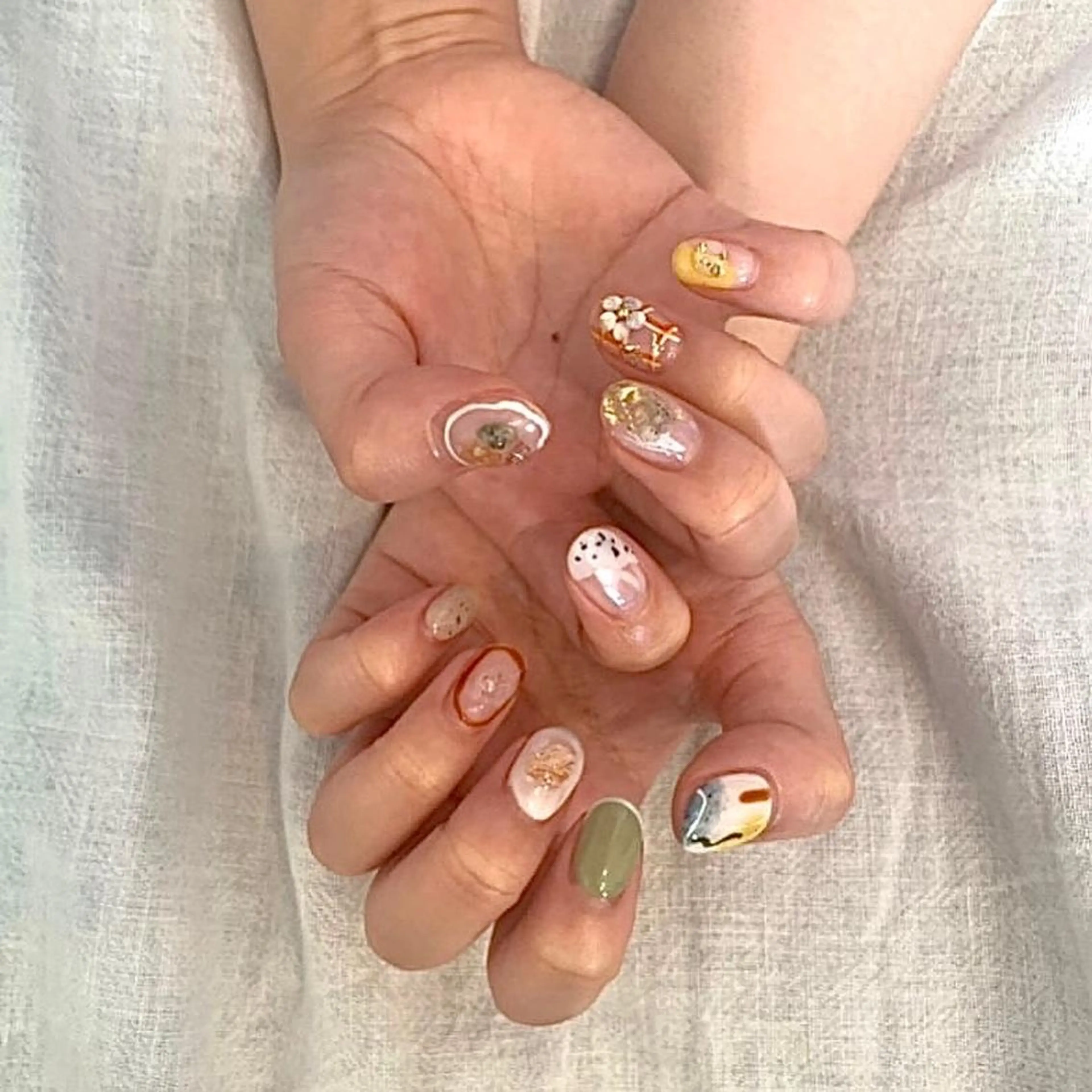 ネイル フレンチネイル ジェルネイル ガラスフレンチ マグネットネイル ミラーネイル ハンドネイル キャッツアイ東京 西荻窪店のネイルデザイン