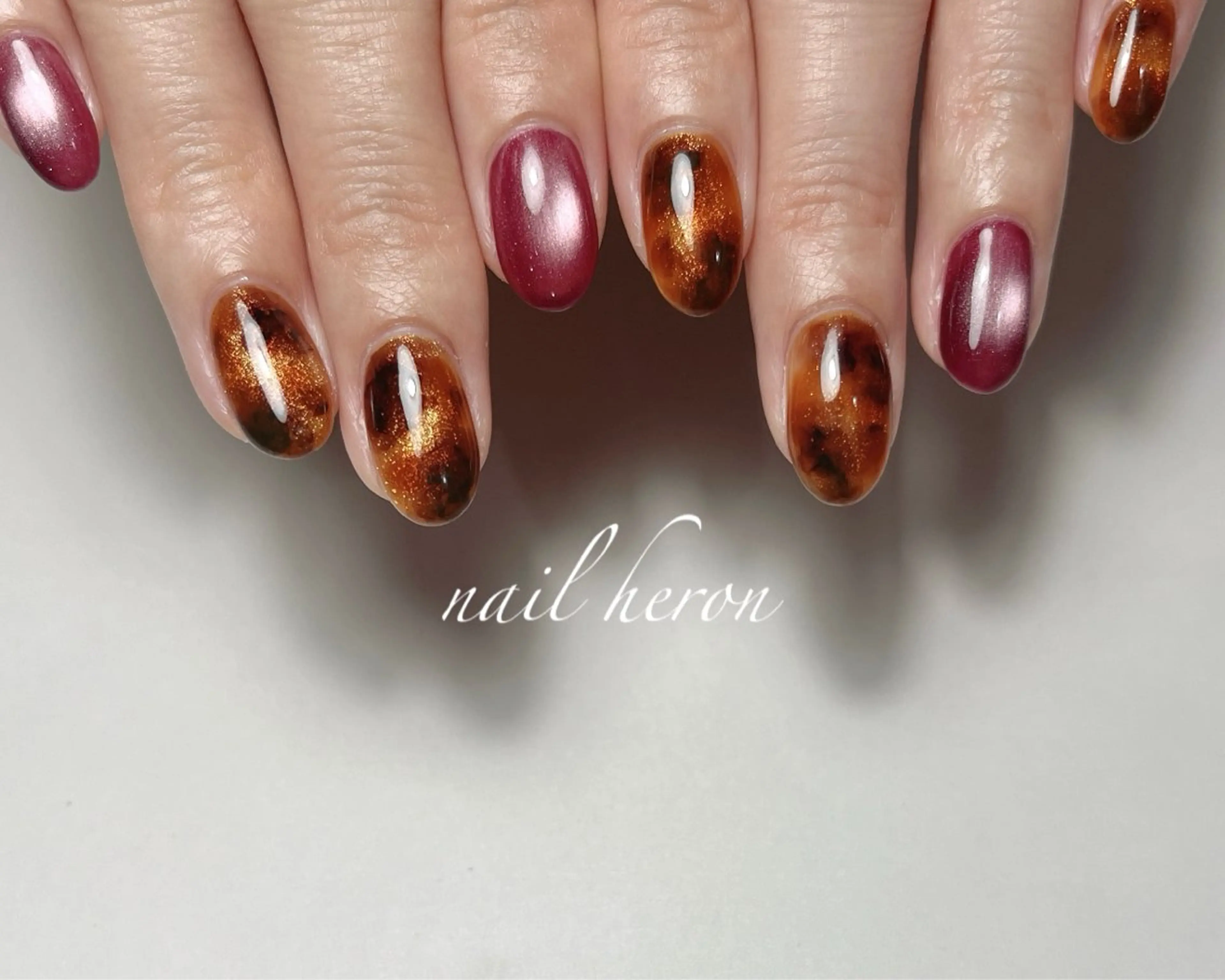 ネイル べっ甲ネイル ハンドネイル nail heron所属・saki_ nail heronのネイルデザイン