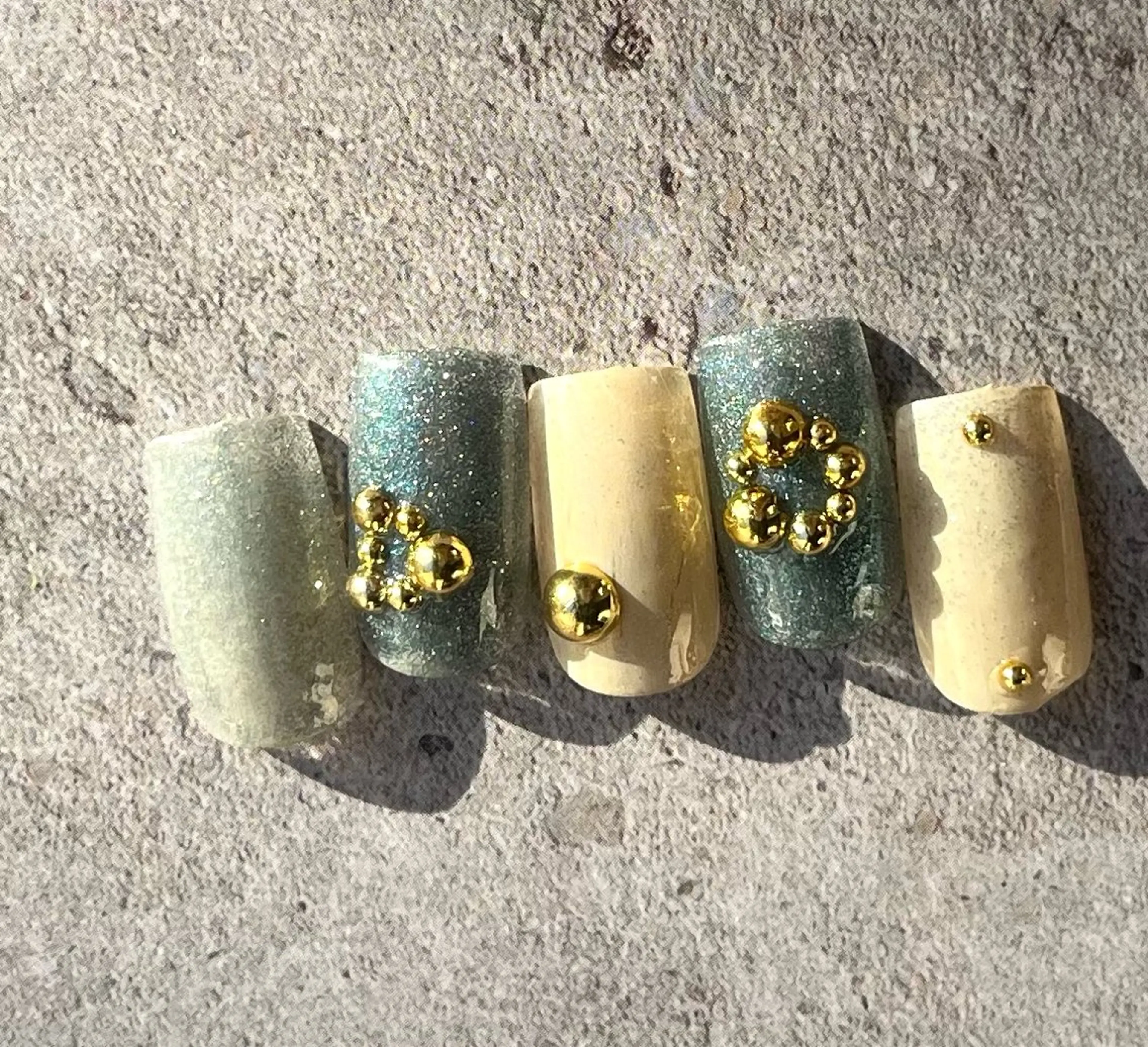 ショート 2DY NAIL SALONのネイルデザイン