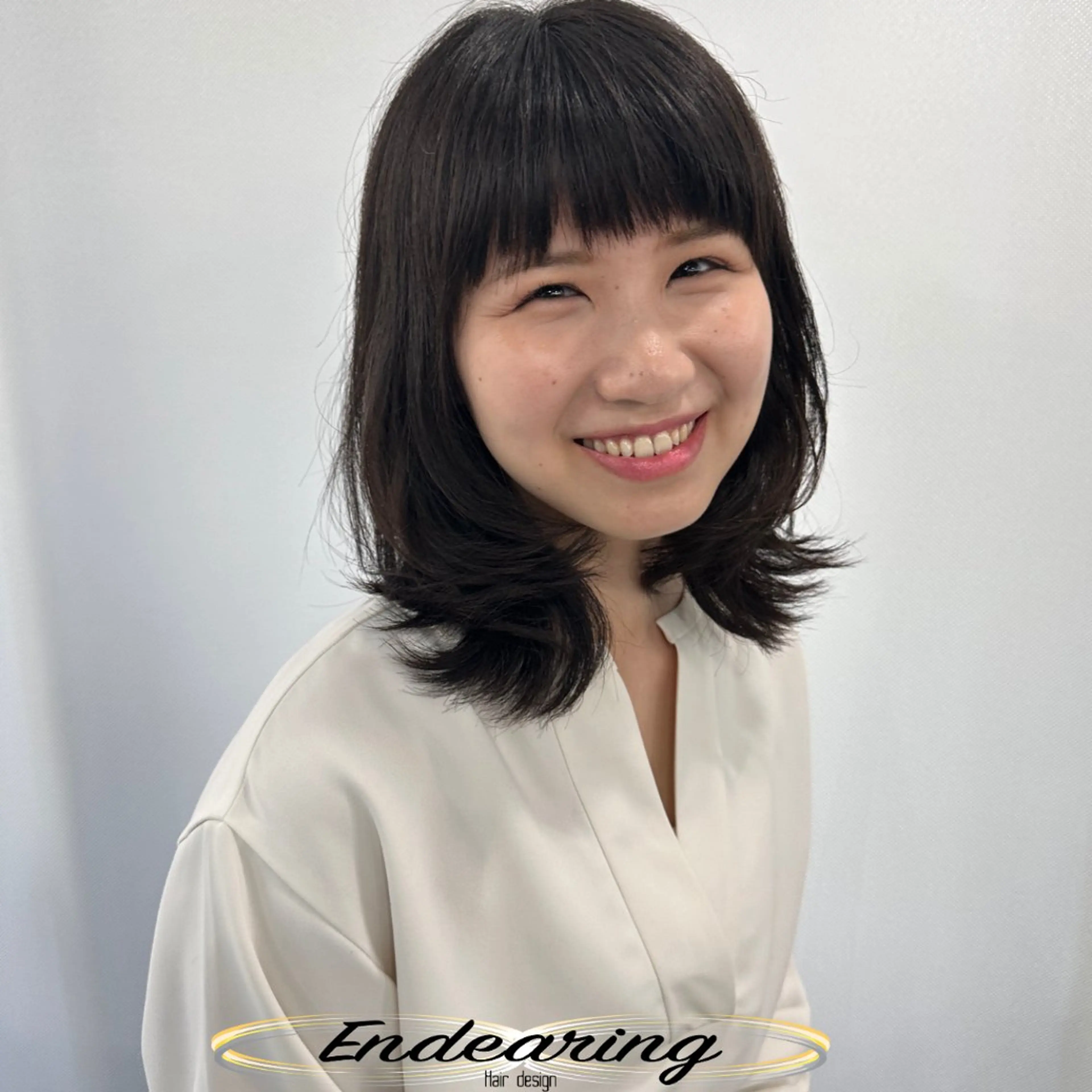 ミディアム 小顔カット 外ハネヘア カット Endearing 銀座/レイヤーカットのヘアスタイル