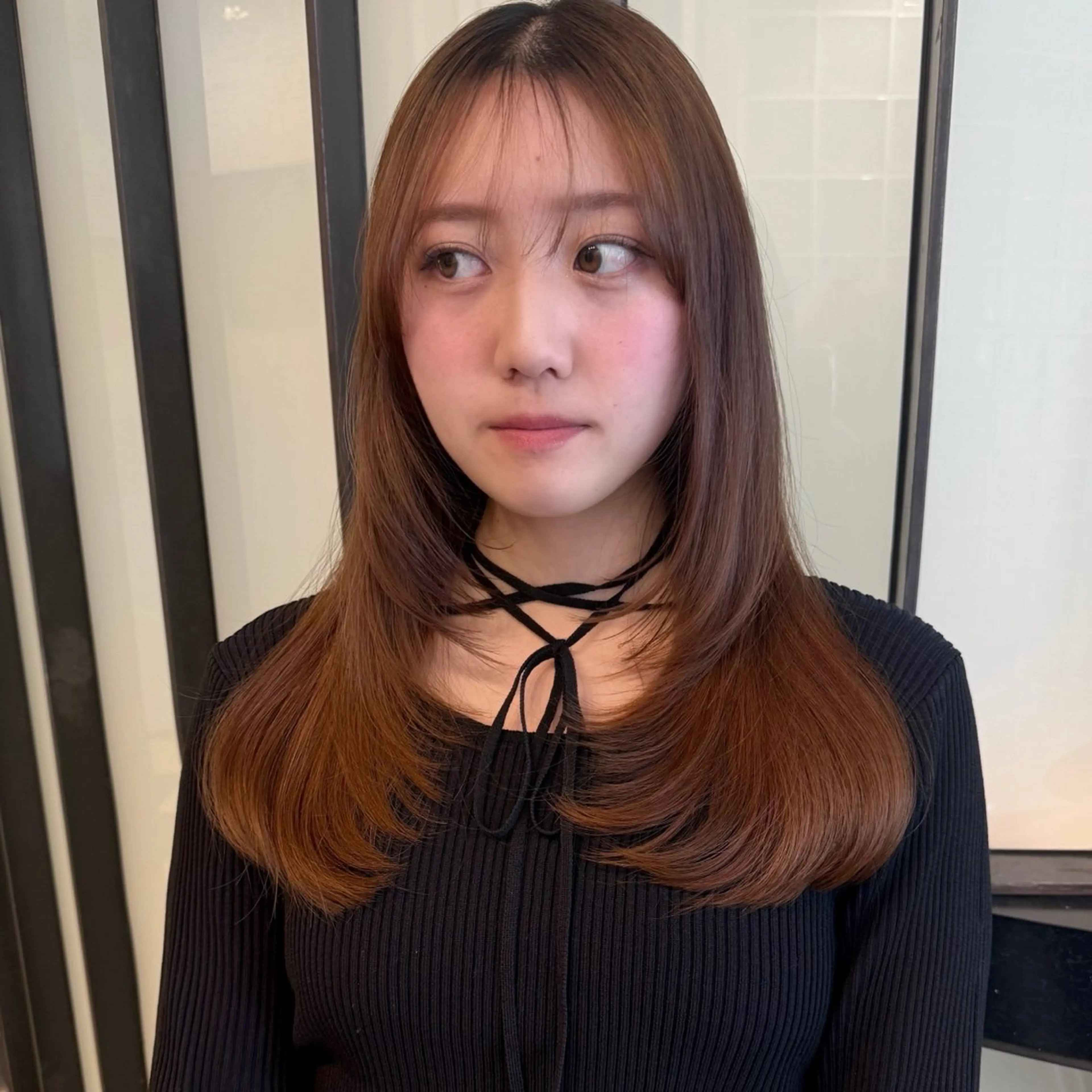 ロング anna 韓国レイヤ ー/ ハッシュカットのヘアスタイル