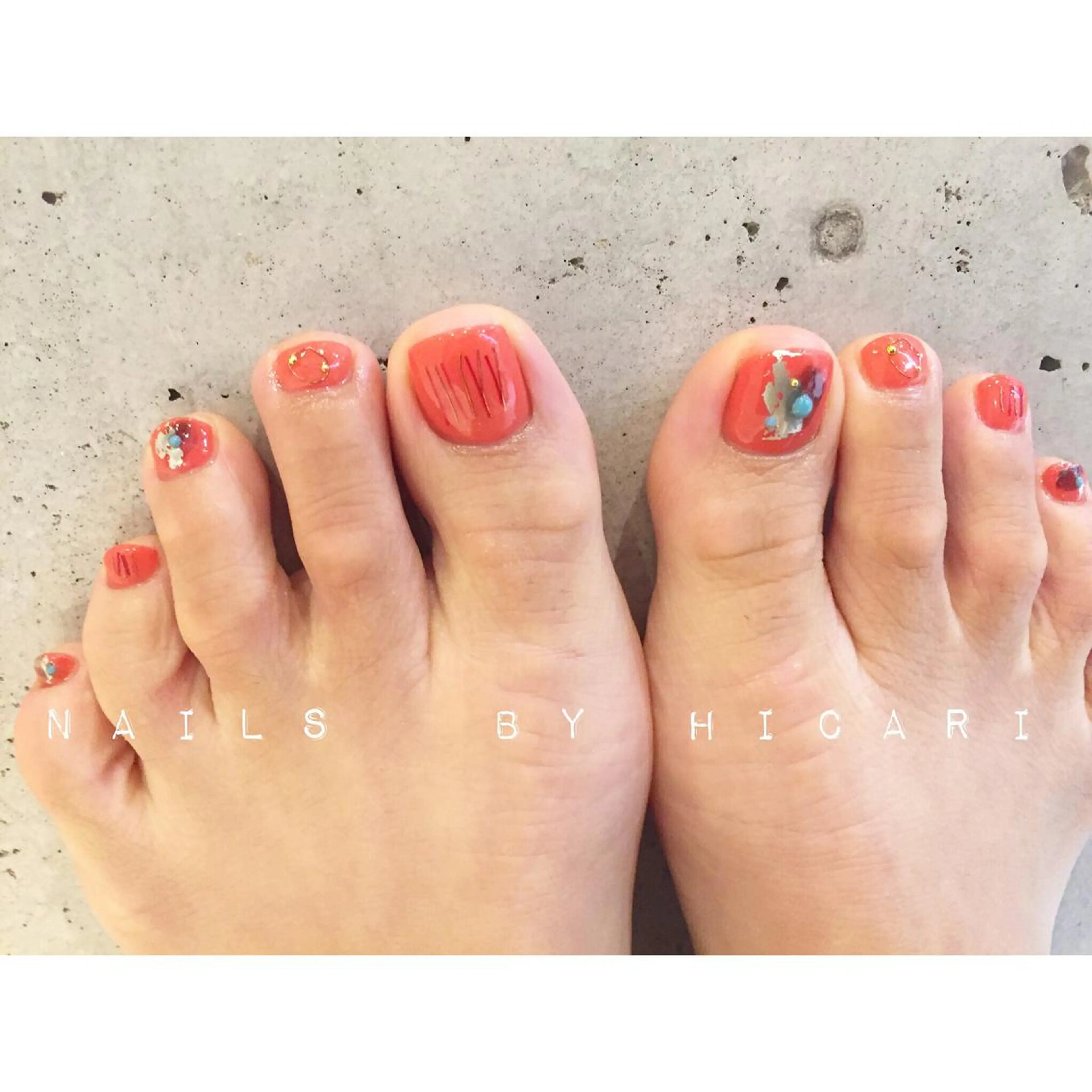 ミディアム ネイル ジェルネイル ニュアンスネイル パラジェル illum hicariのネイルデザイン