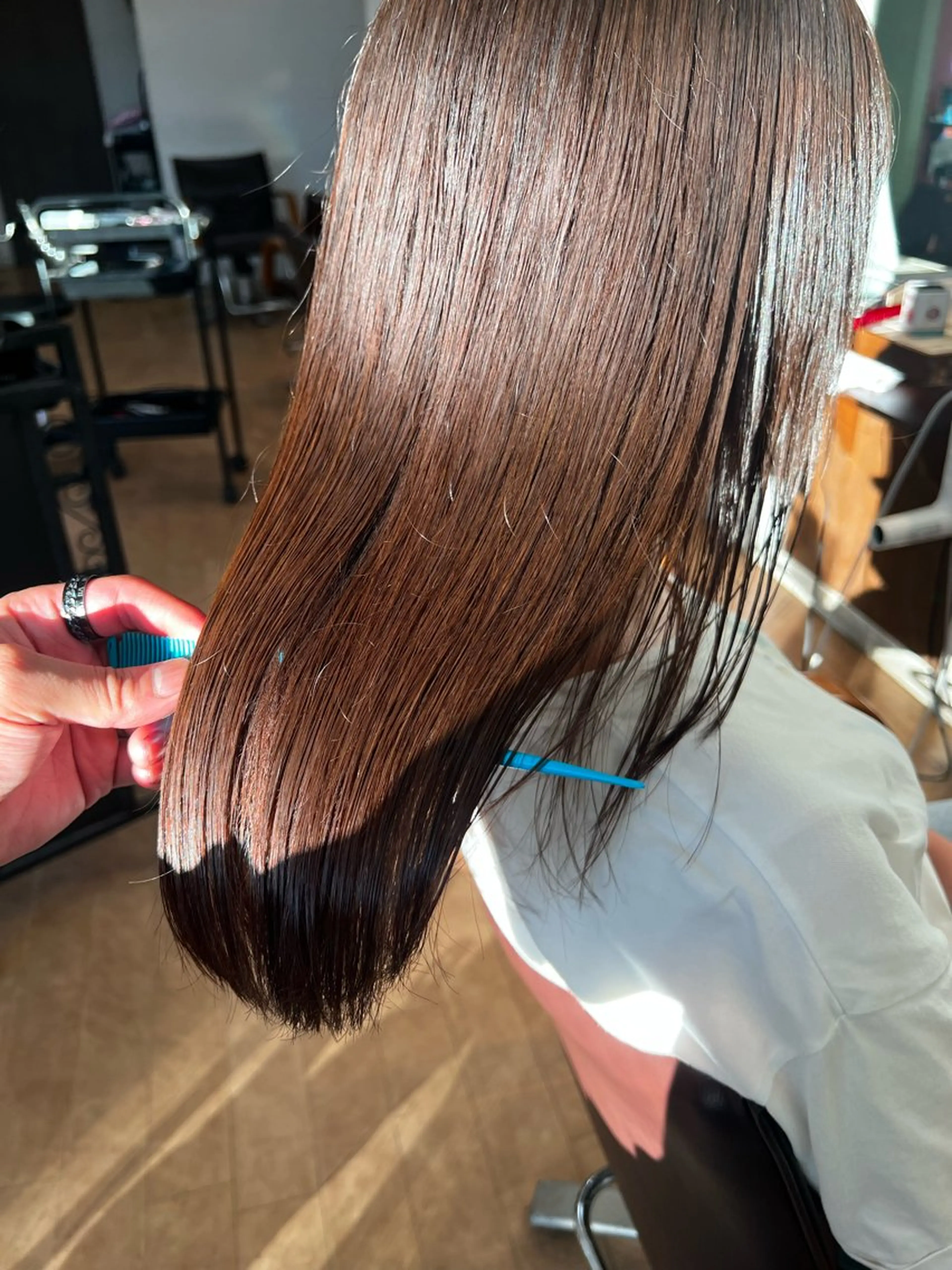 セミロング 髪質改善TR特化 副店長 坂田一樹】のヘアスタイル