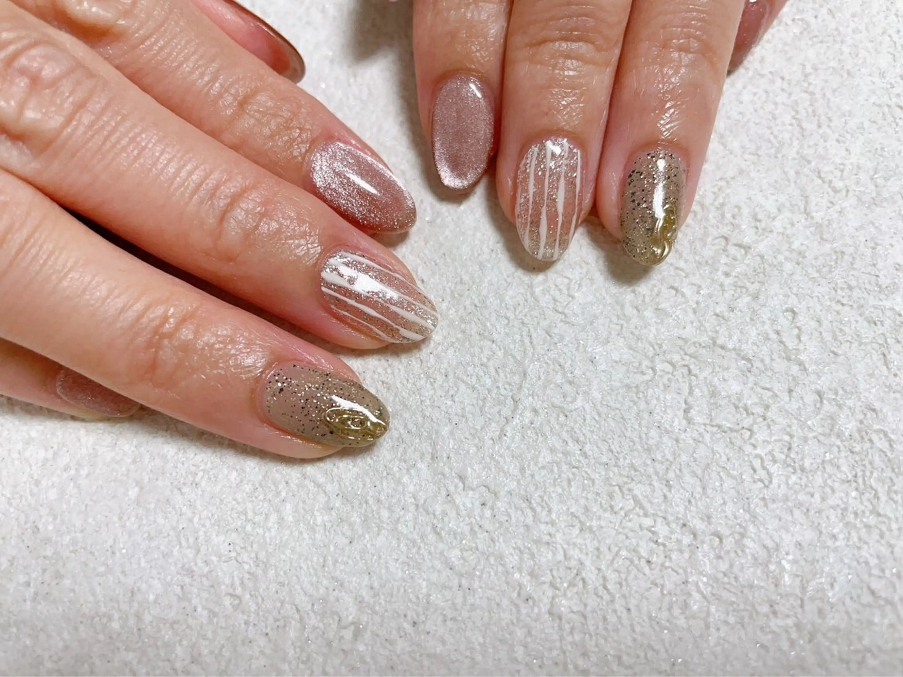 ネイル オーロラネイル フラワーネイル フットネイル フレンチネイル ジェルネイル mogunail &blowのネイルデザイン