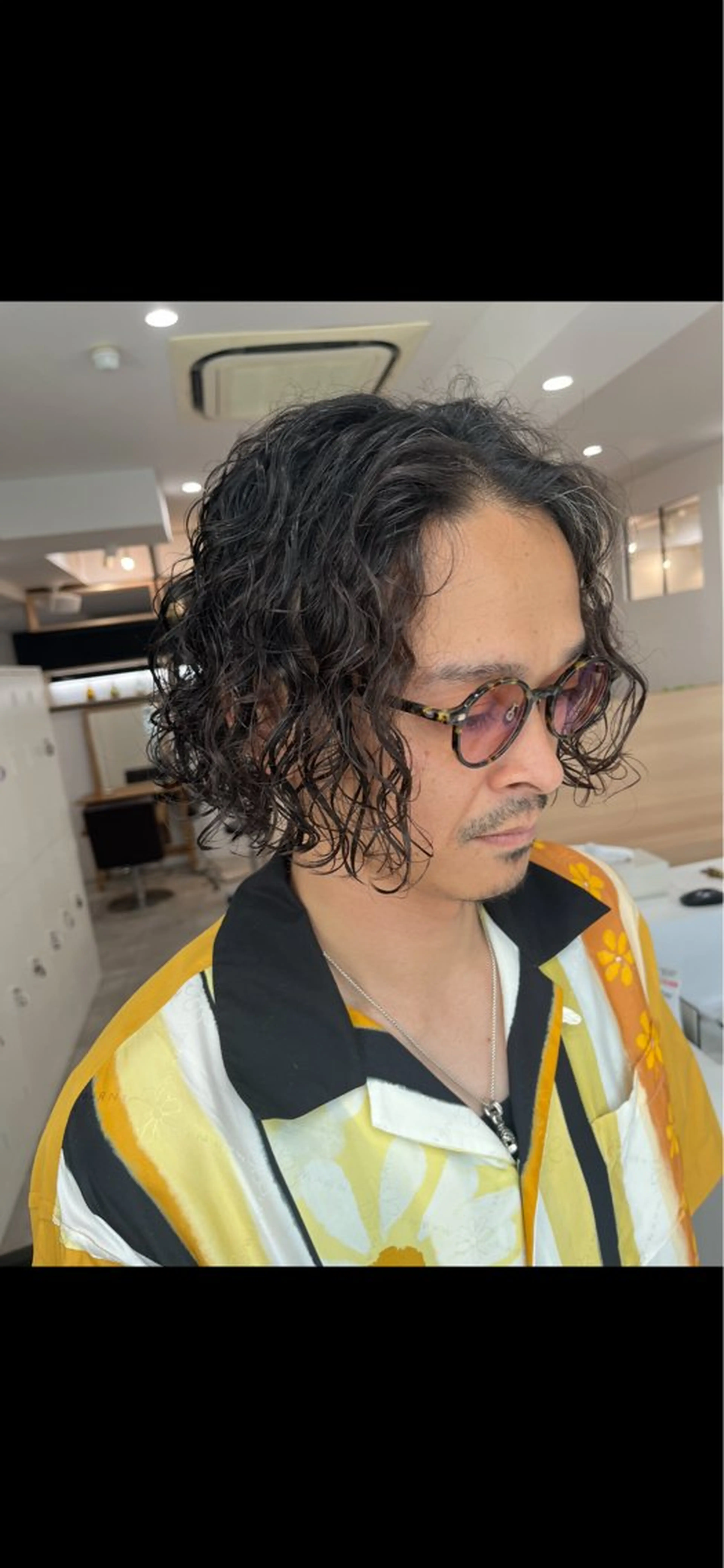 パーマ メンズ メンズパーマ little心斎橋所属・美髪/髪質改善/ カラー/シャケのヘアスタイル