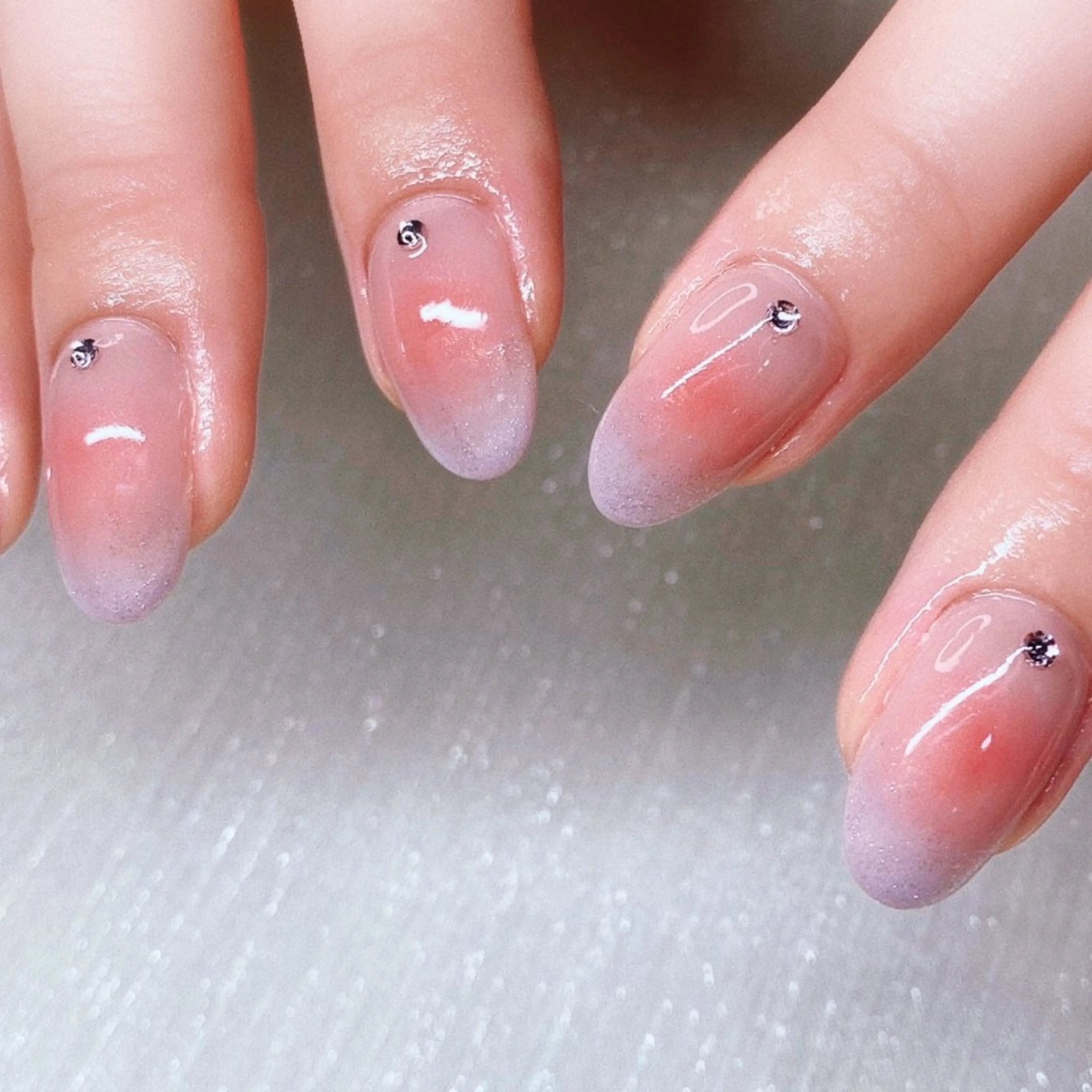 ネイル 長さ出し ストーンネイル ハンドネイル Nailist suzuのネイルデザイン