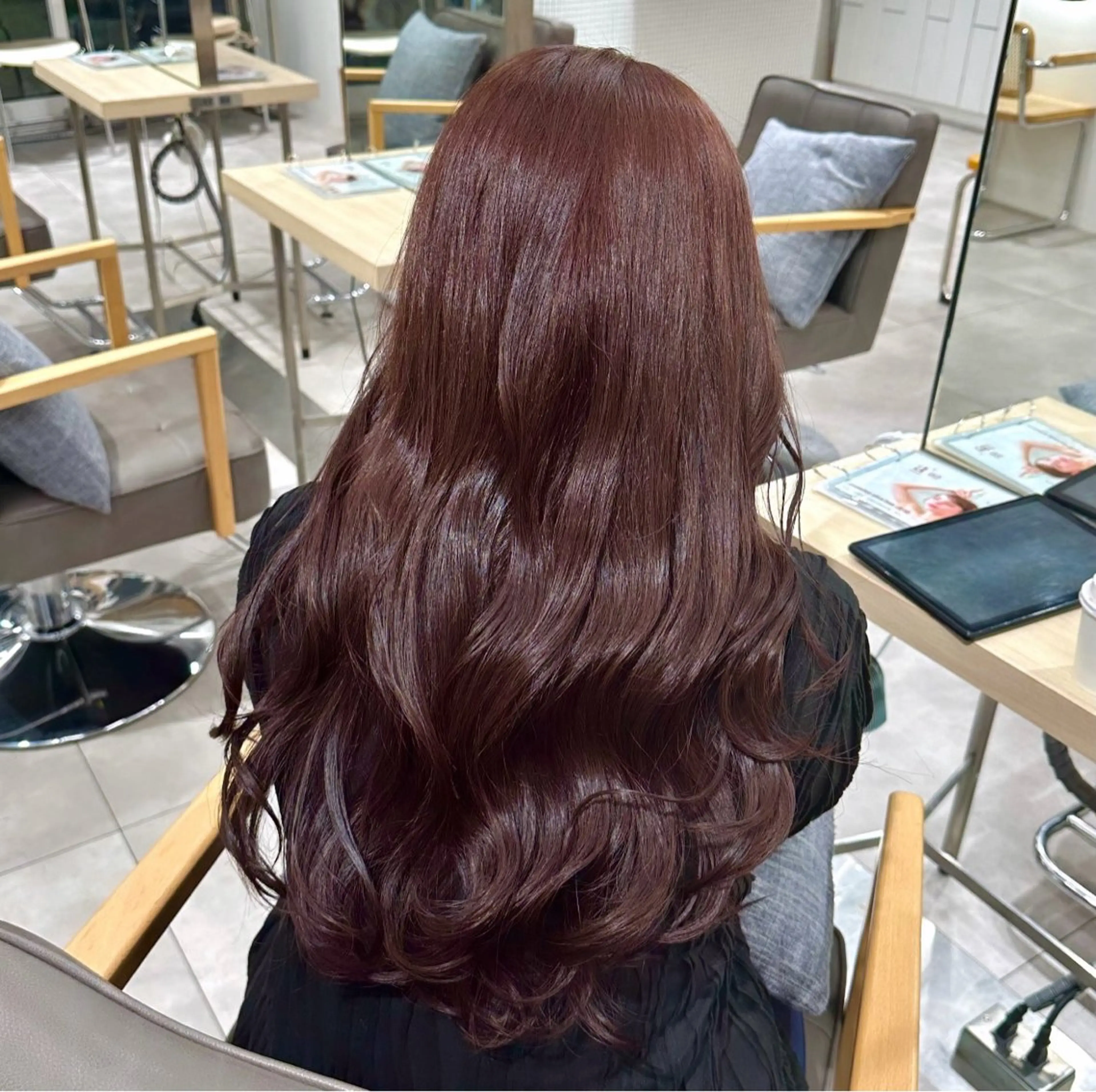 ロング カラー ブリーチ ブラウンカラー ブリーチなしカラー ピンクカラー ピンクブラウン RICO/暖色カラー /縮毛矯正/ミニボブのヘアスタイル