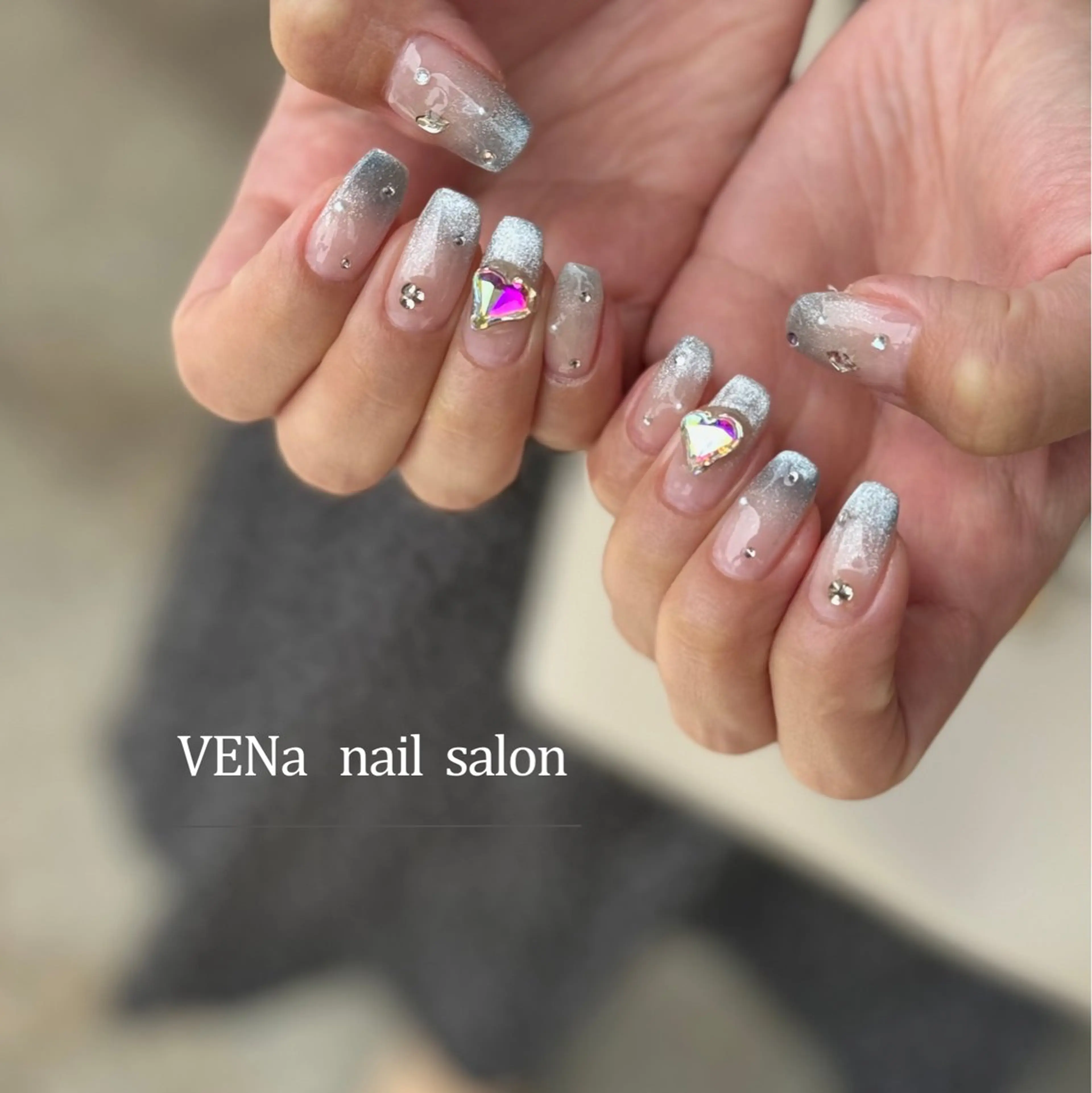 ネイル オーロラネイル フラッシュネイル フットネイル グラデーション 氷ネイル・うるうるネイル VENa eye＆ nail salonのネイルデザイン