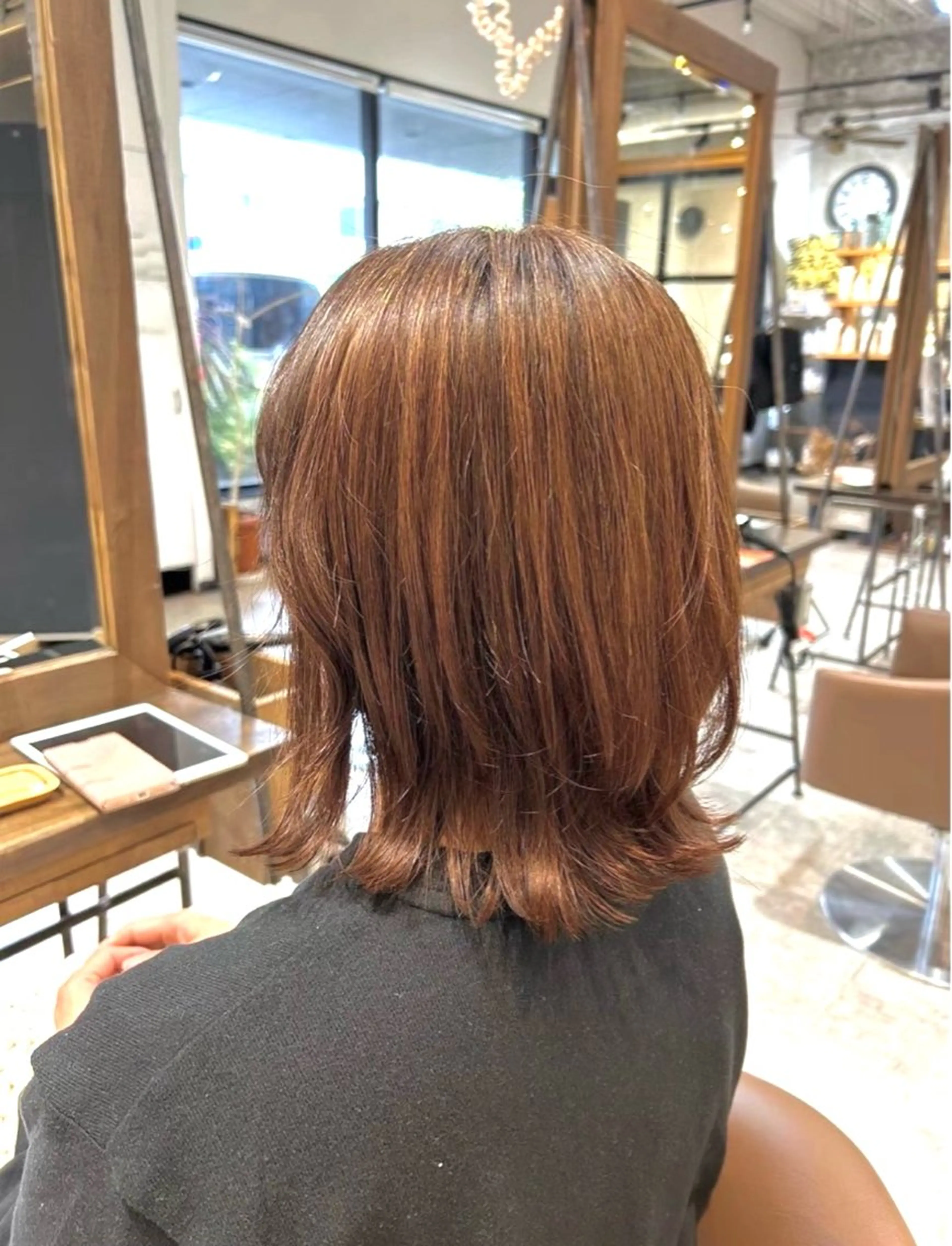 カラー ブラウンカラー マロンブラウン 中山 実優のヘアスタイル