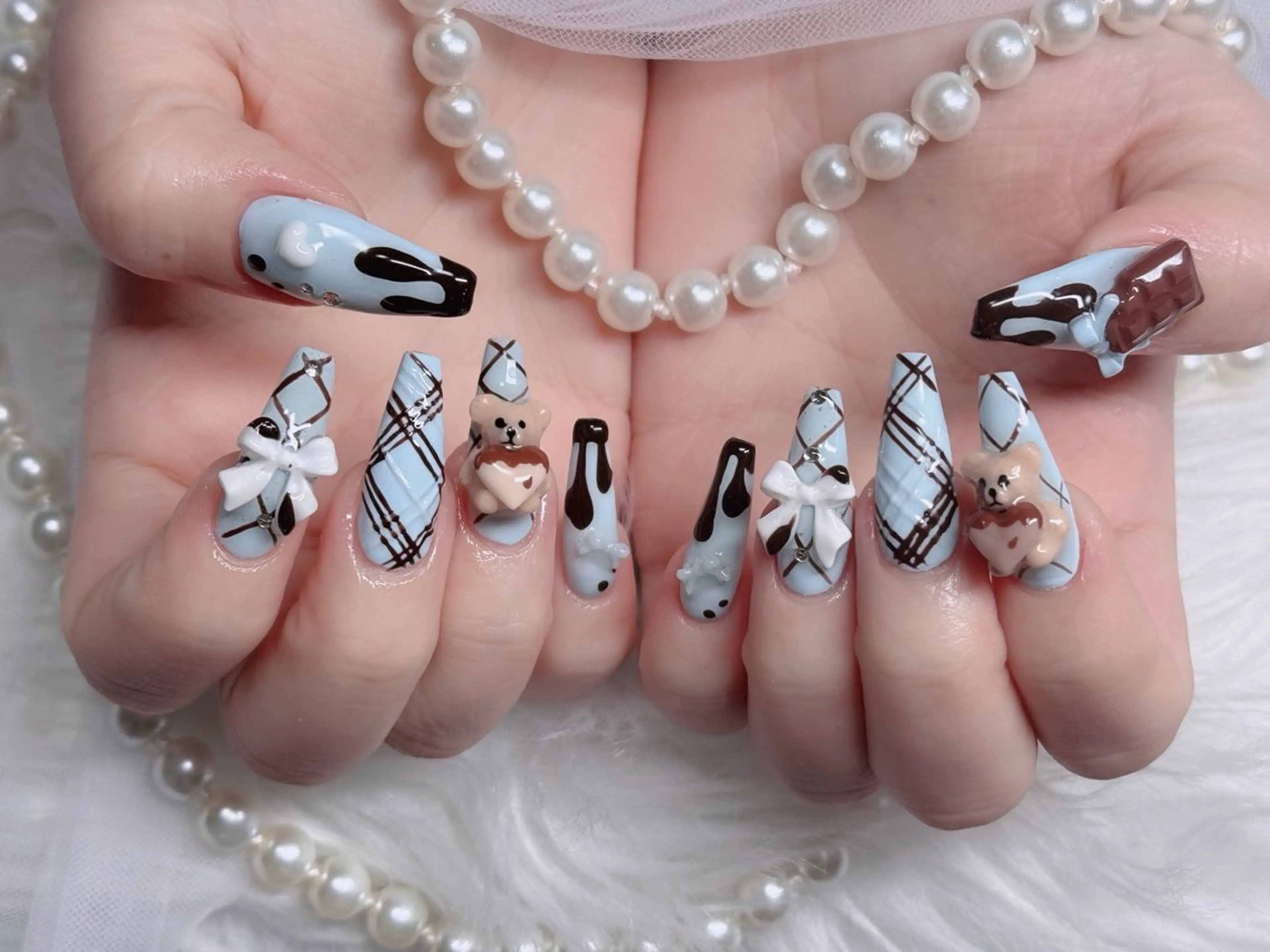 ネイル オーロラネイル フレンチネイル ジェルネイル ハロウィン 韓国ネイル ハンドネイル H.baby Nail Salonのネイルデザイン