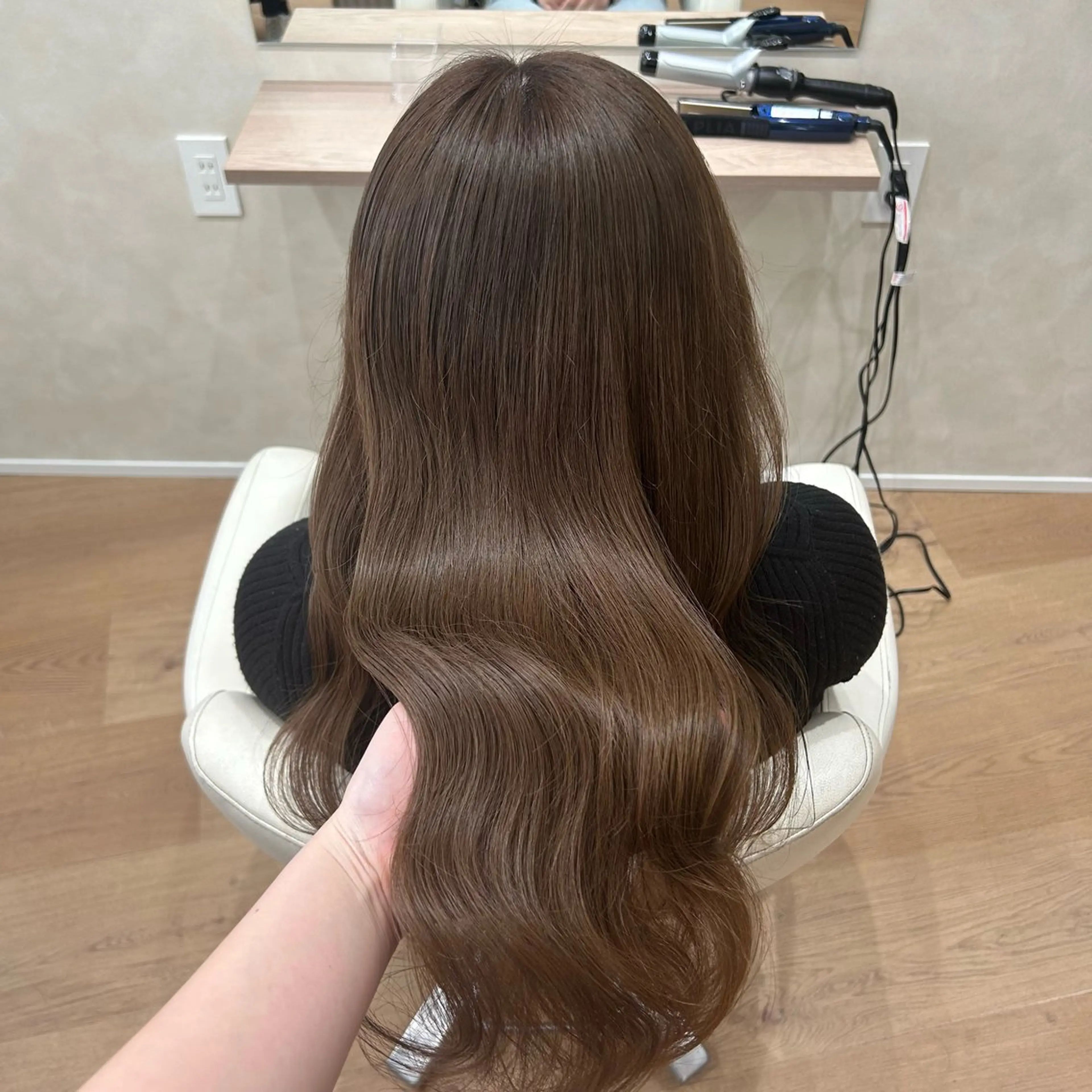 ロング カラー カット ヘアカラー トリートメント 砂野 真璃奈のヘアスタイル