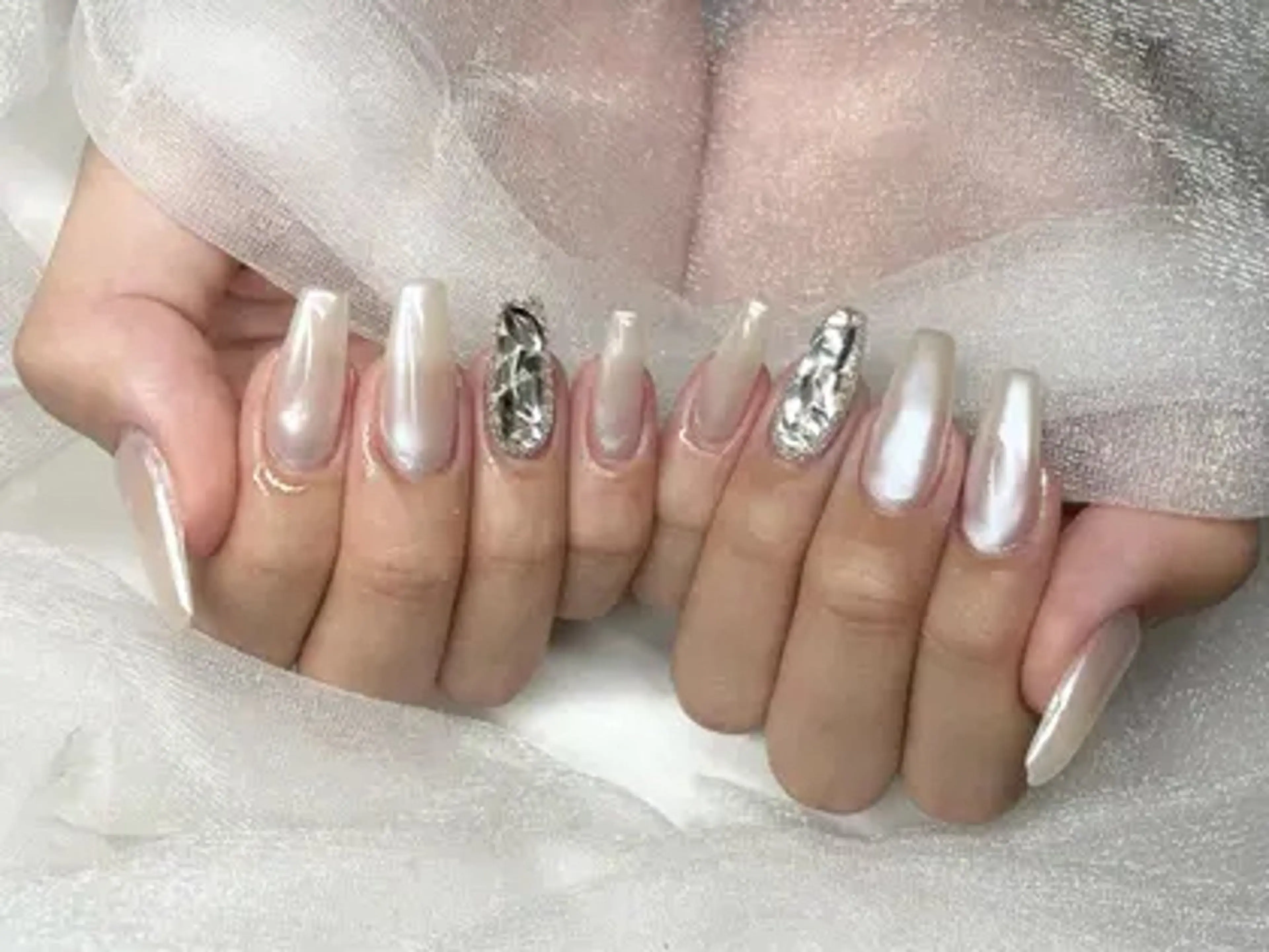 ネイル Roi〈ロワ〉 Yunaのネイルデザイン