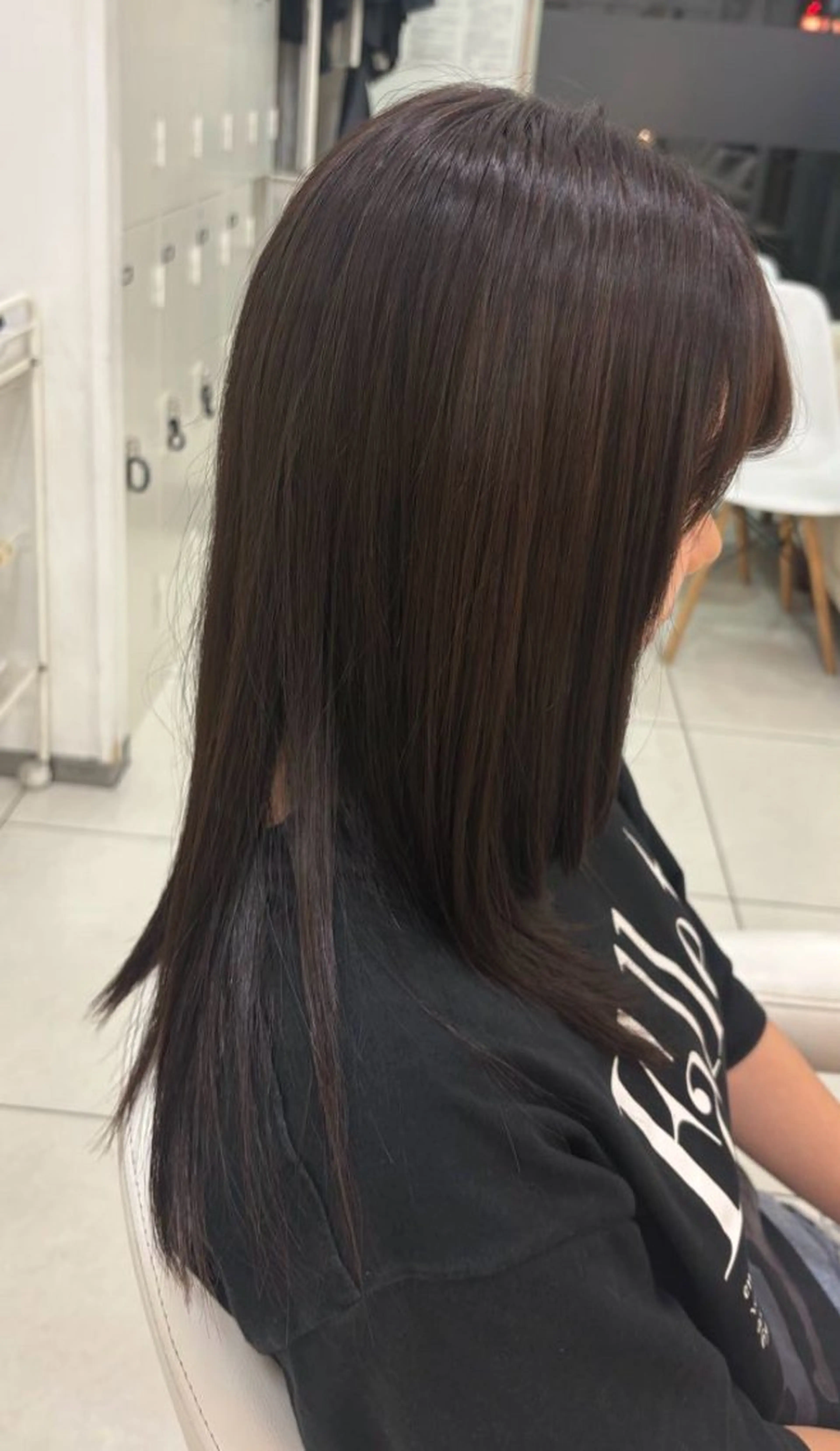 ロング カラー 鵜野 惠帆のヘアスタイル