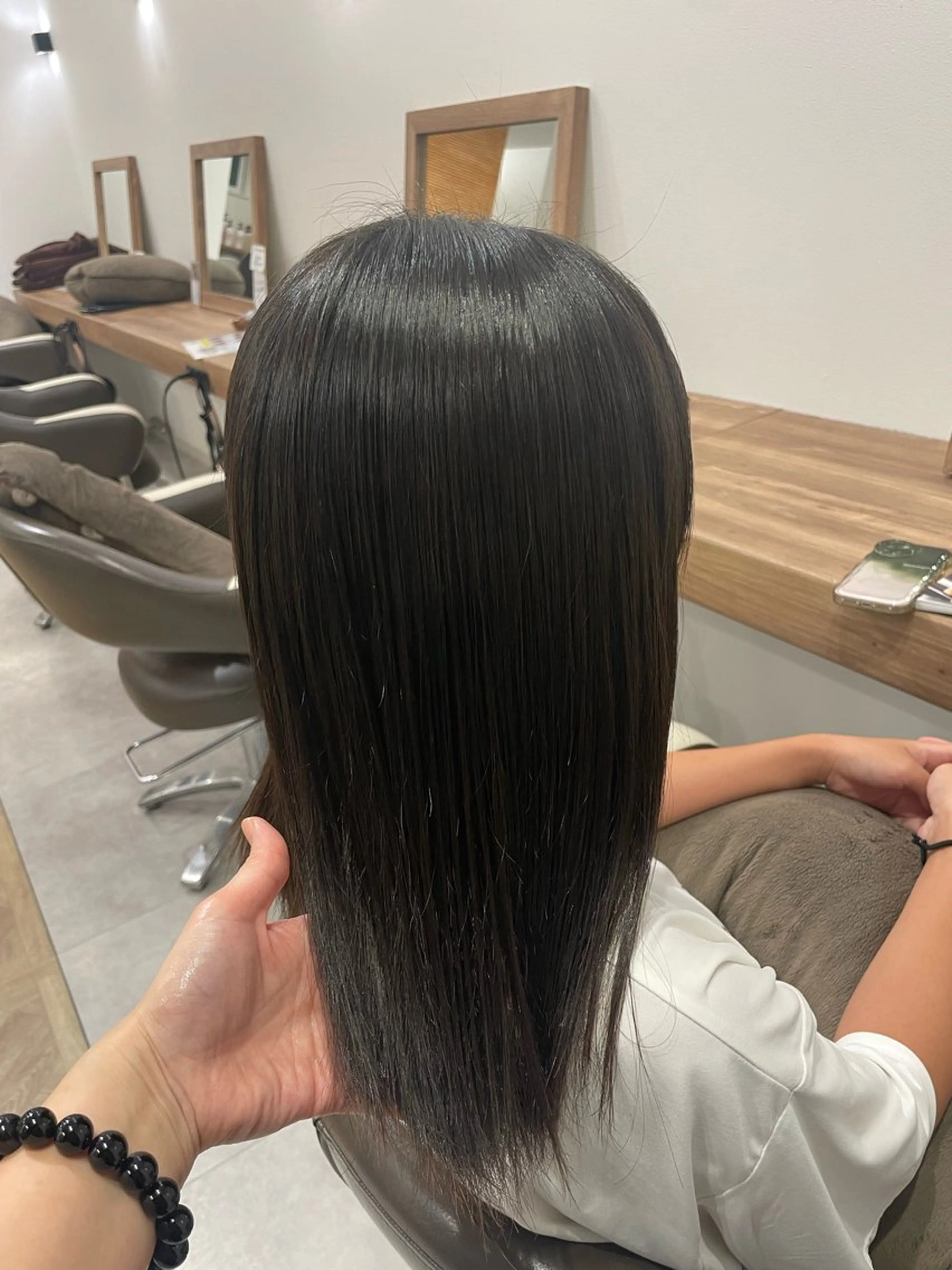 セミロング パーマ 山越 美裕樹のヘアスタイル