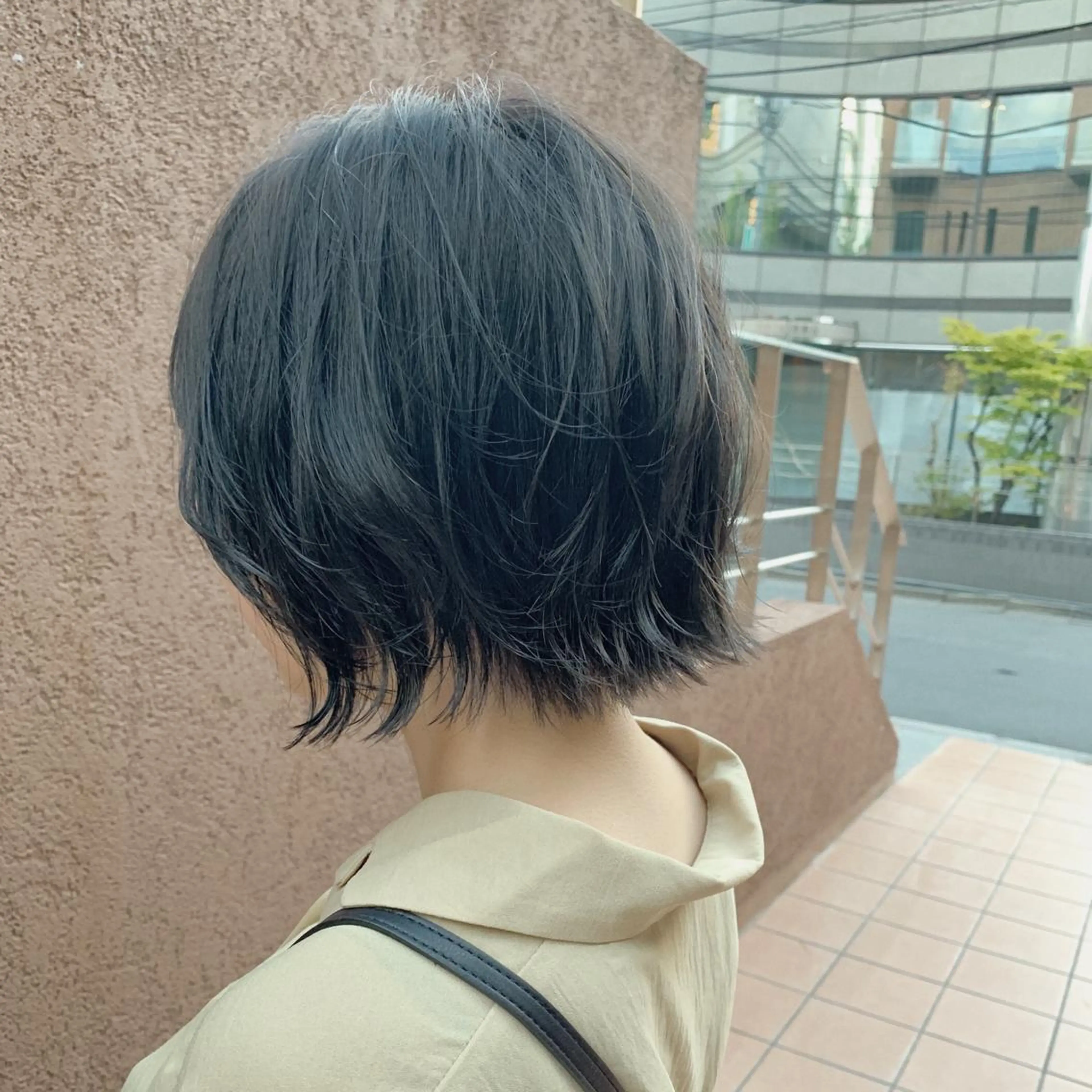 ショート カラー パーマ ヘアアレンジ 黒髪 透明感カラー グレージュ カット ヘアカラー トリートメント 松田 亮葉のヘアスタイル