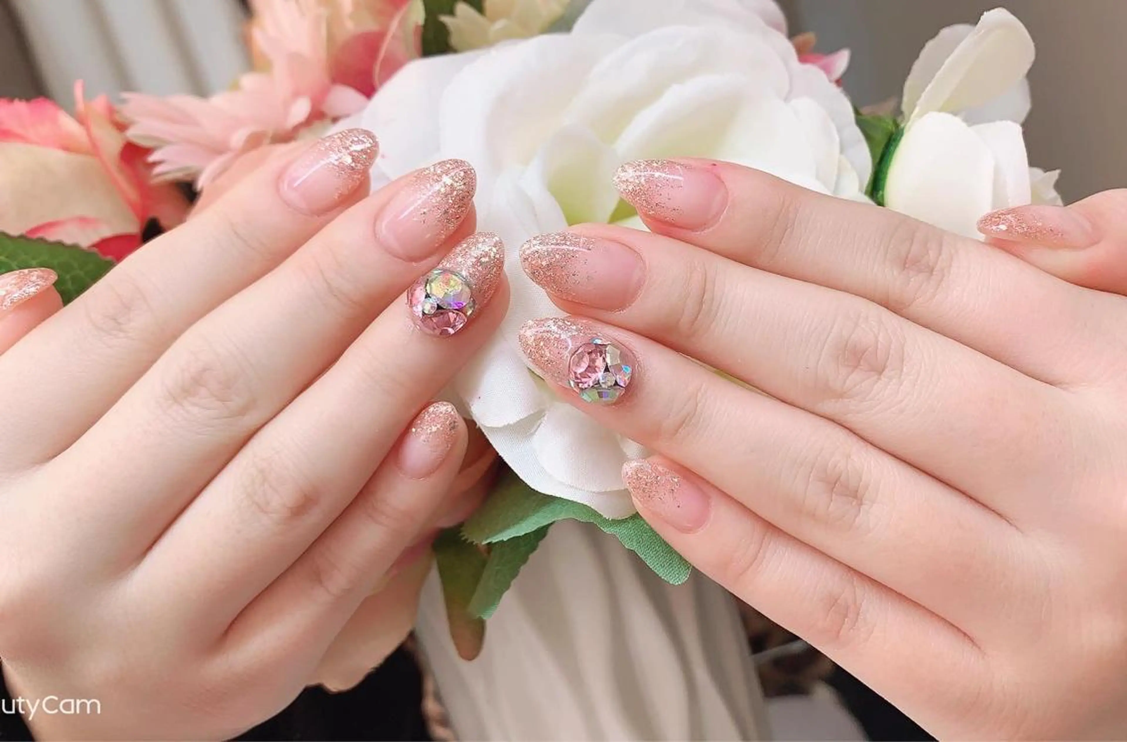 ネイル ジェルネイル グラデーション ハードジェル キラキラネイル ラメ(グリッター) Lilas Nailのネイルデザイン