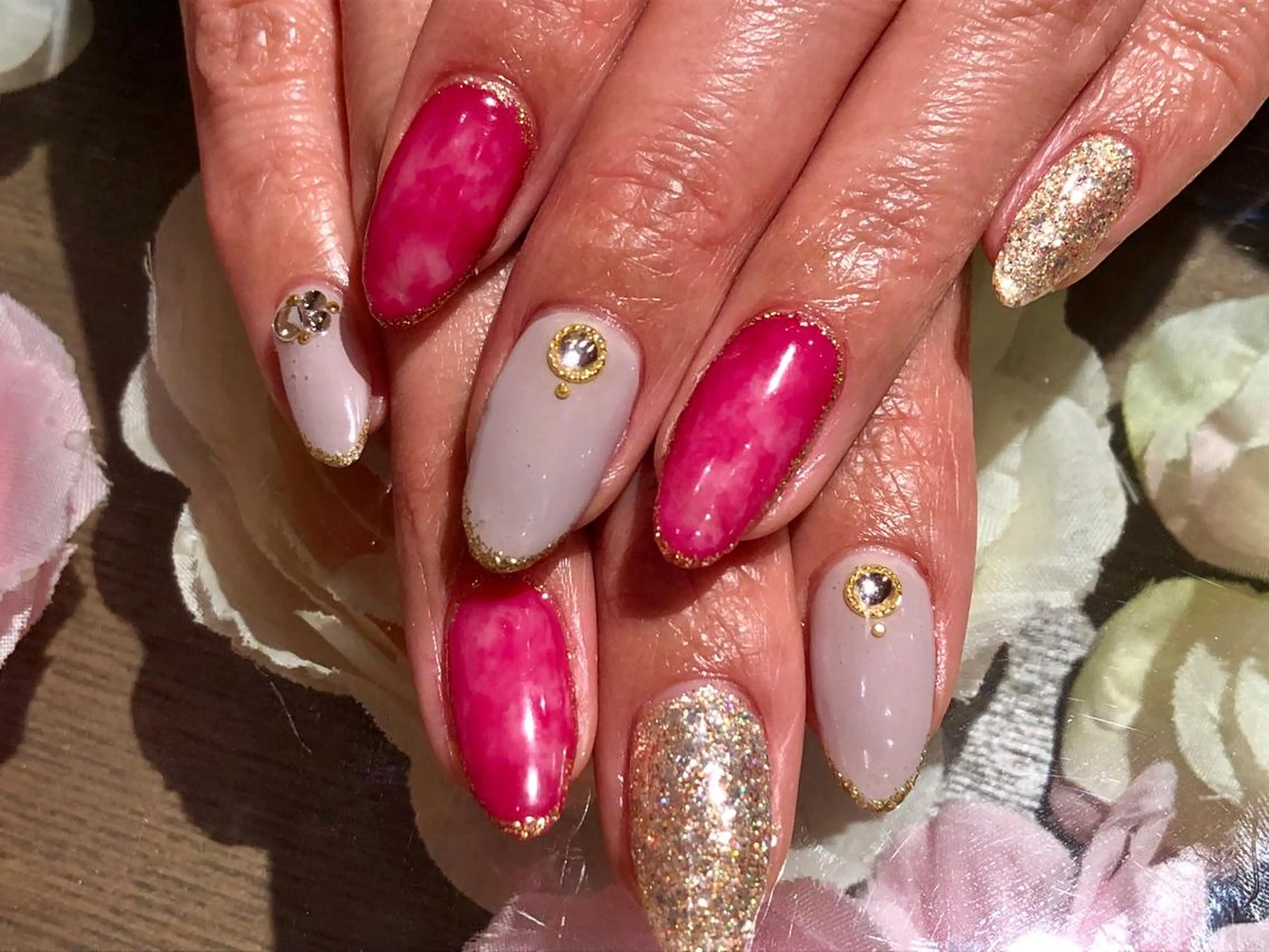 ネイル Nest 三田のマツエク・マツパデザイン