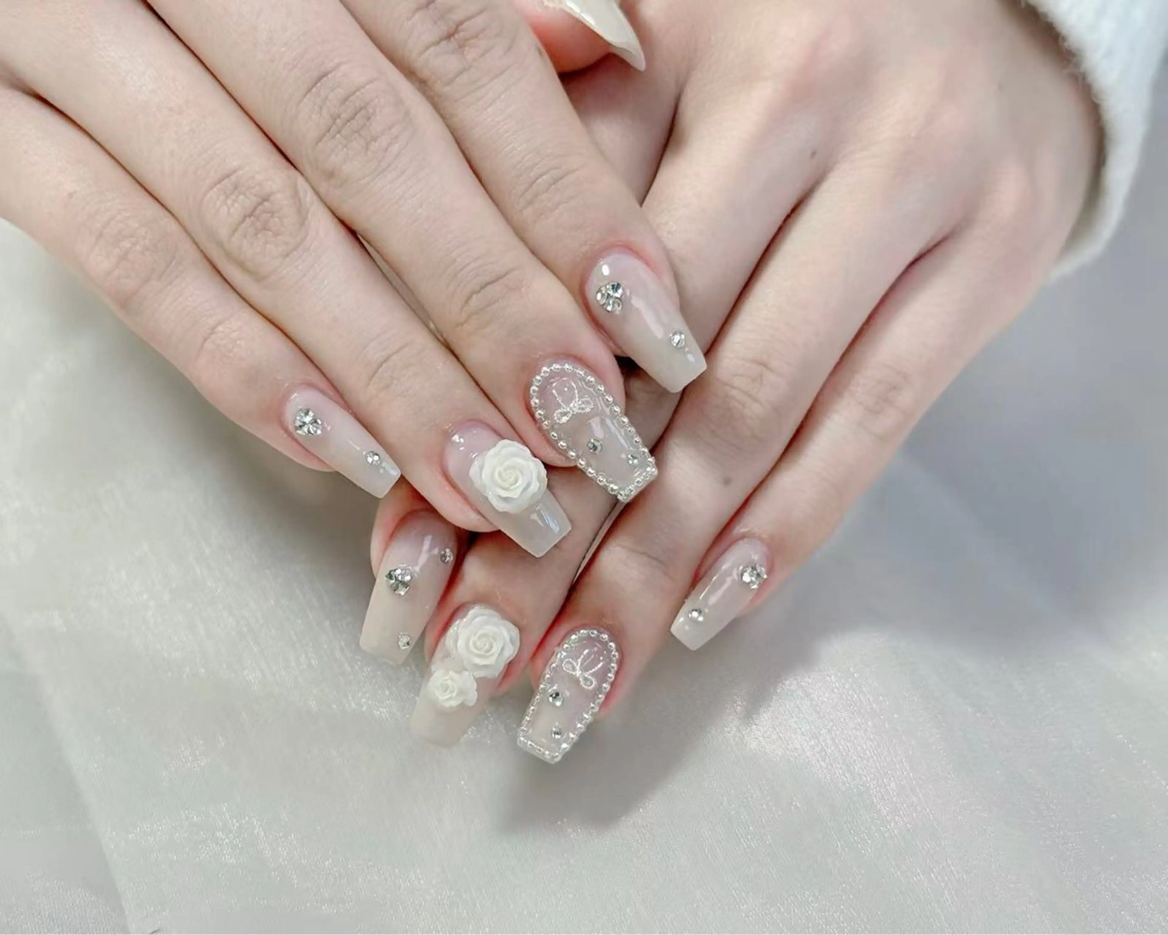 ネイル ハンドネイル 小 雨のネイルデザイン