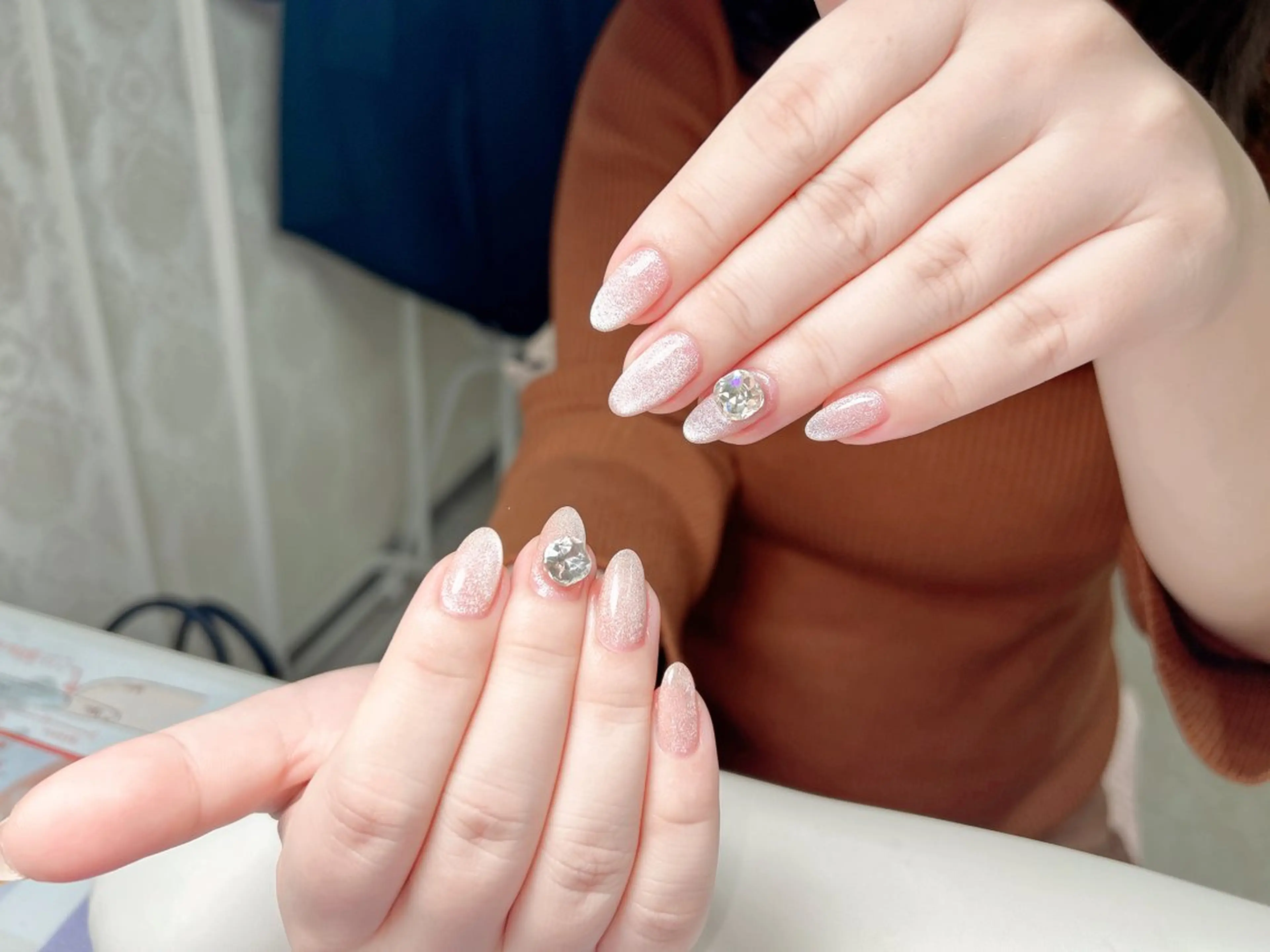 【人気】￥5680円#ワンカラー+2個大きいパーツ OR 2本ストーン埋め尽くし◎の写真