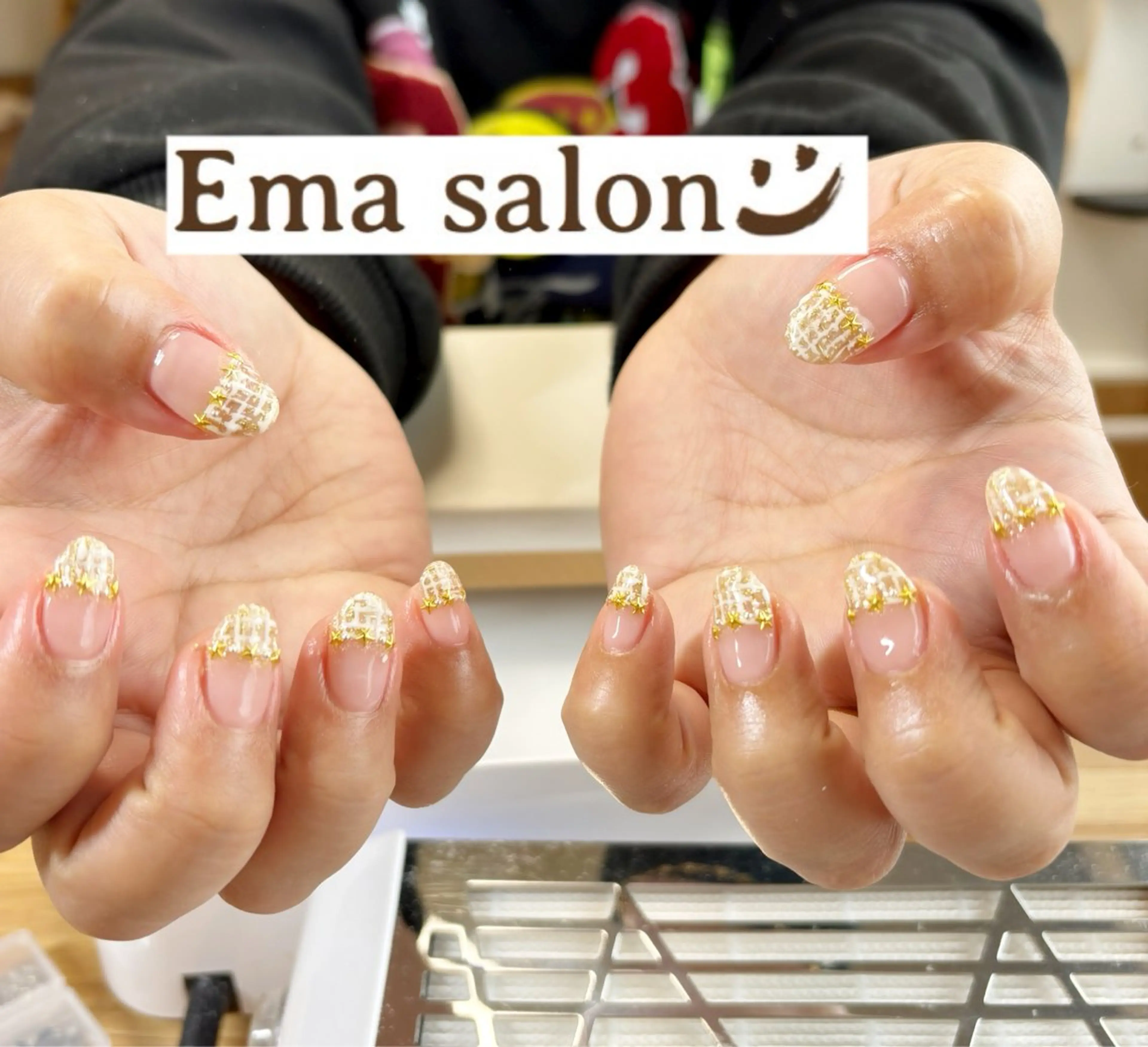 ネイル ゴールド 持ち込み ツイードネイル ホワイト Ema salon hiromiのネイルデザイン