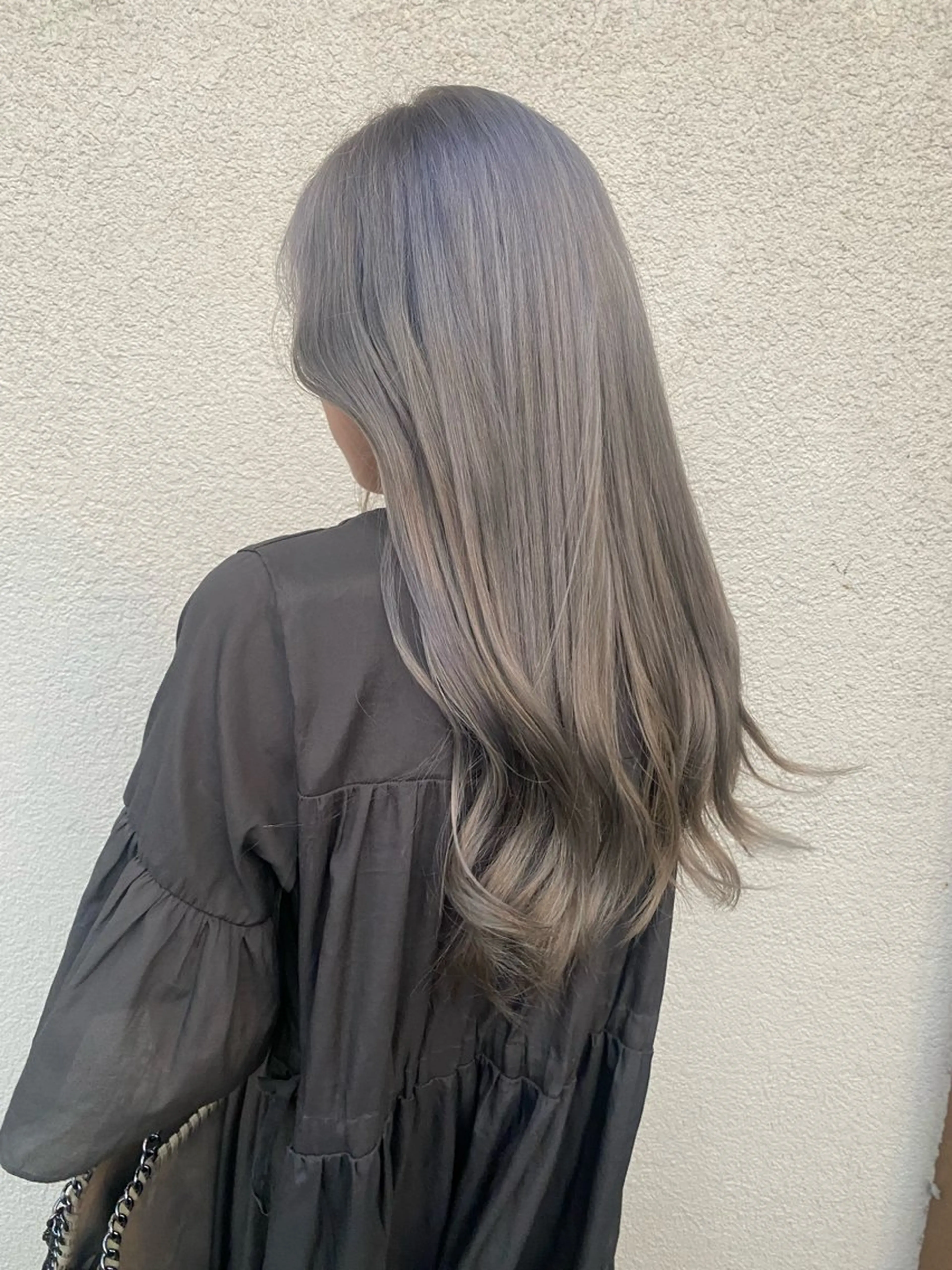 カラー Bish Yanaのヘアスタイル