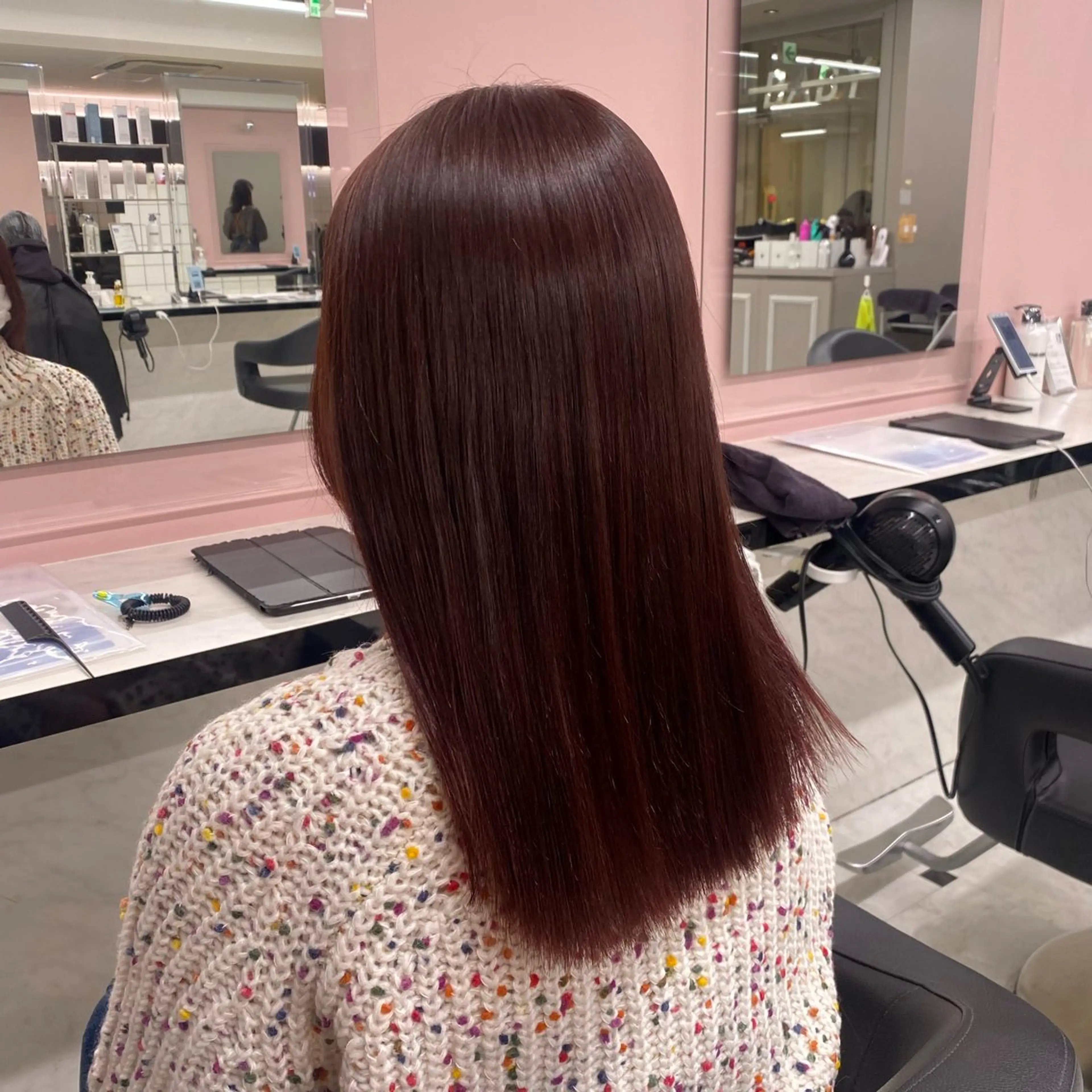 セミロング カラー カット ヘアカラー 透明感ベージュカラー 🪞上野🪞AIのヘアスタイル