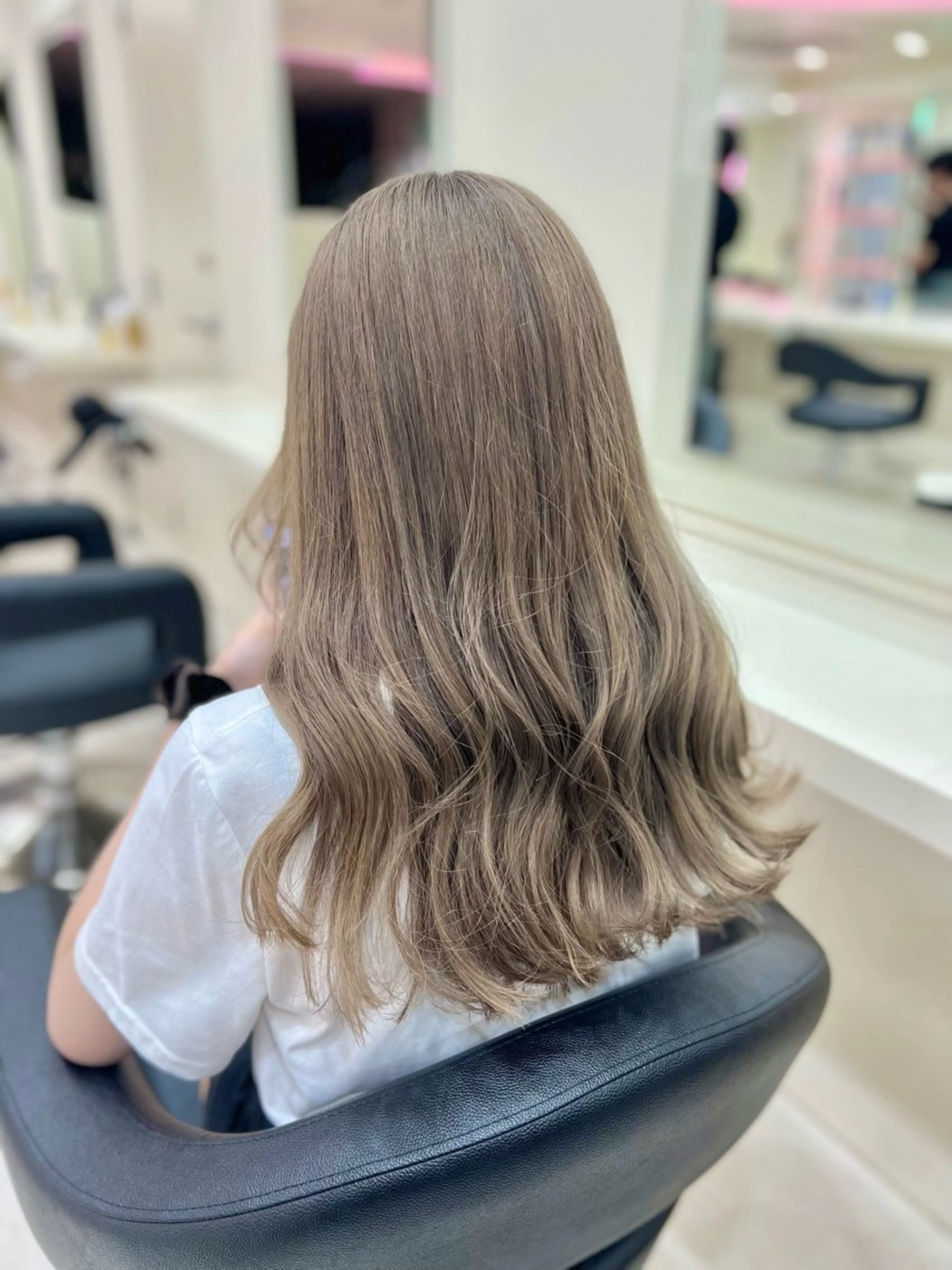 ロング 🎀淡めモテカラー WAKANA🎀のヘアスタイル