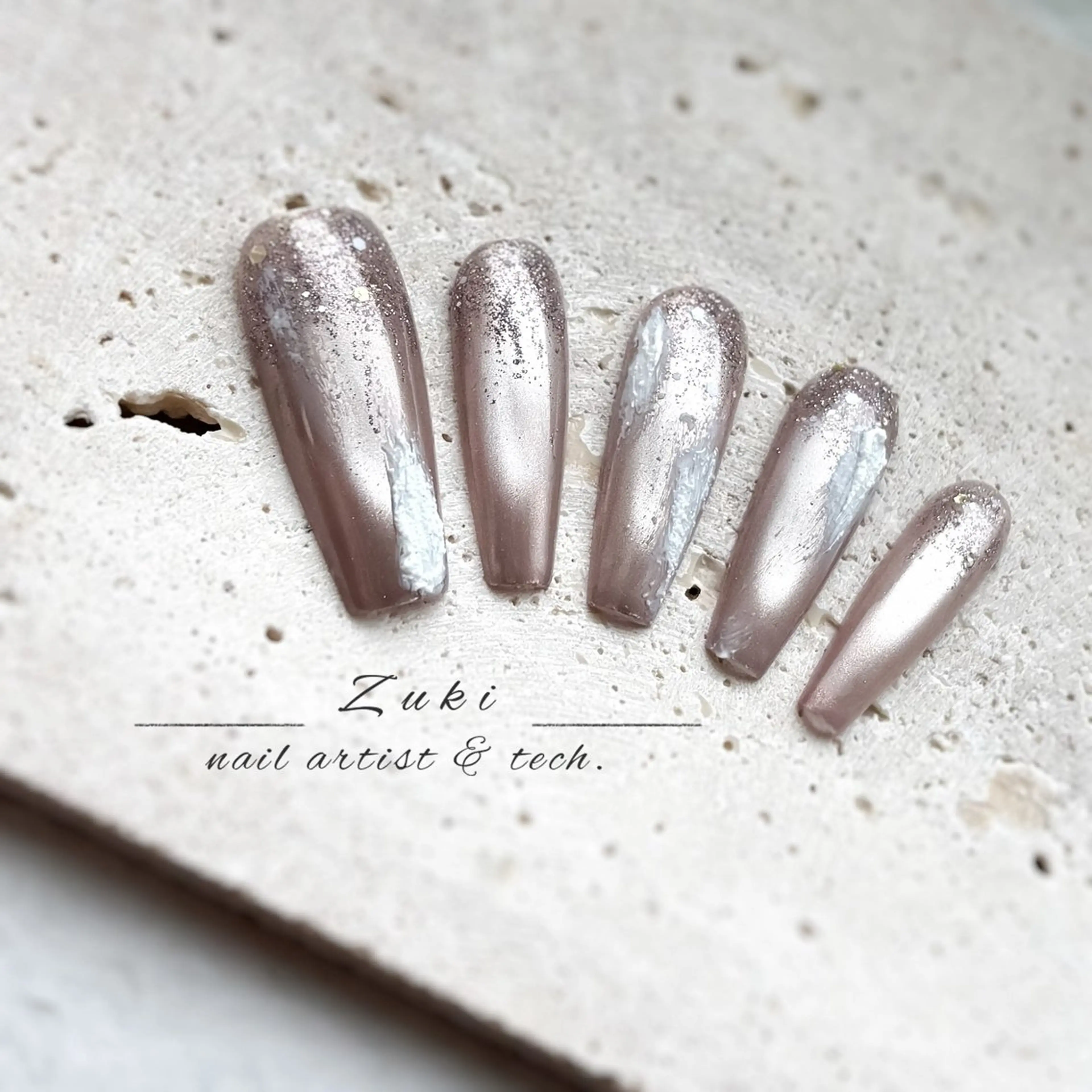 ネイル マグネットネイル ニュアンスネイル ワンホンネイル ハンドネイル zuki🌔nail ┆堺筋本町・心斎橋のネイルデザイン
