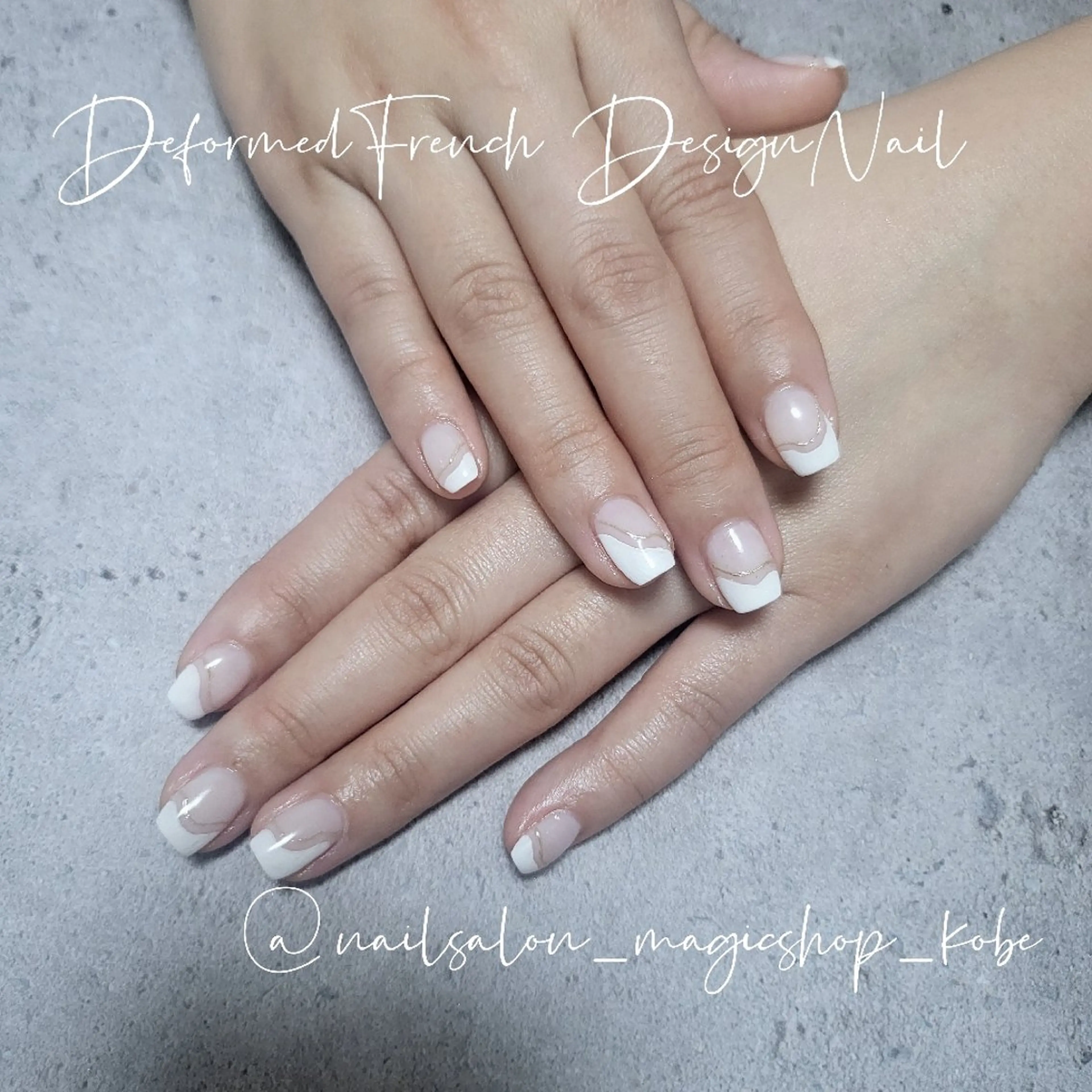 ネイル フレンチネイル ジェルネイル ゴールド シンプルネイル ソフトジェル ハンドネイル Nailsalon MagicShopのネイルデザイン