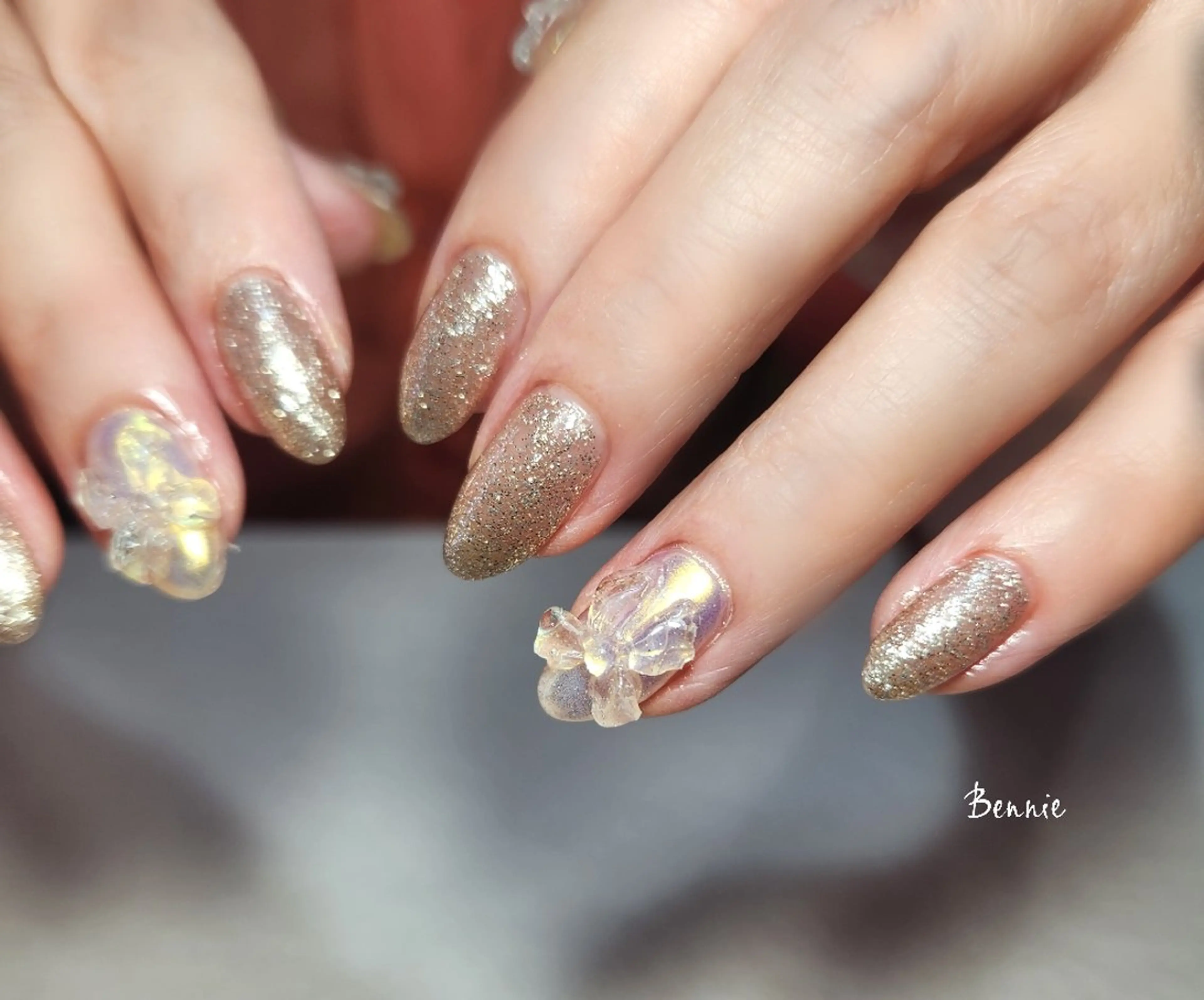 ネイル オーロラネイル クリアネイル ラメ(グリッター) ミラーネイル リボン   BENNIEのネイルデザイン