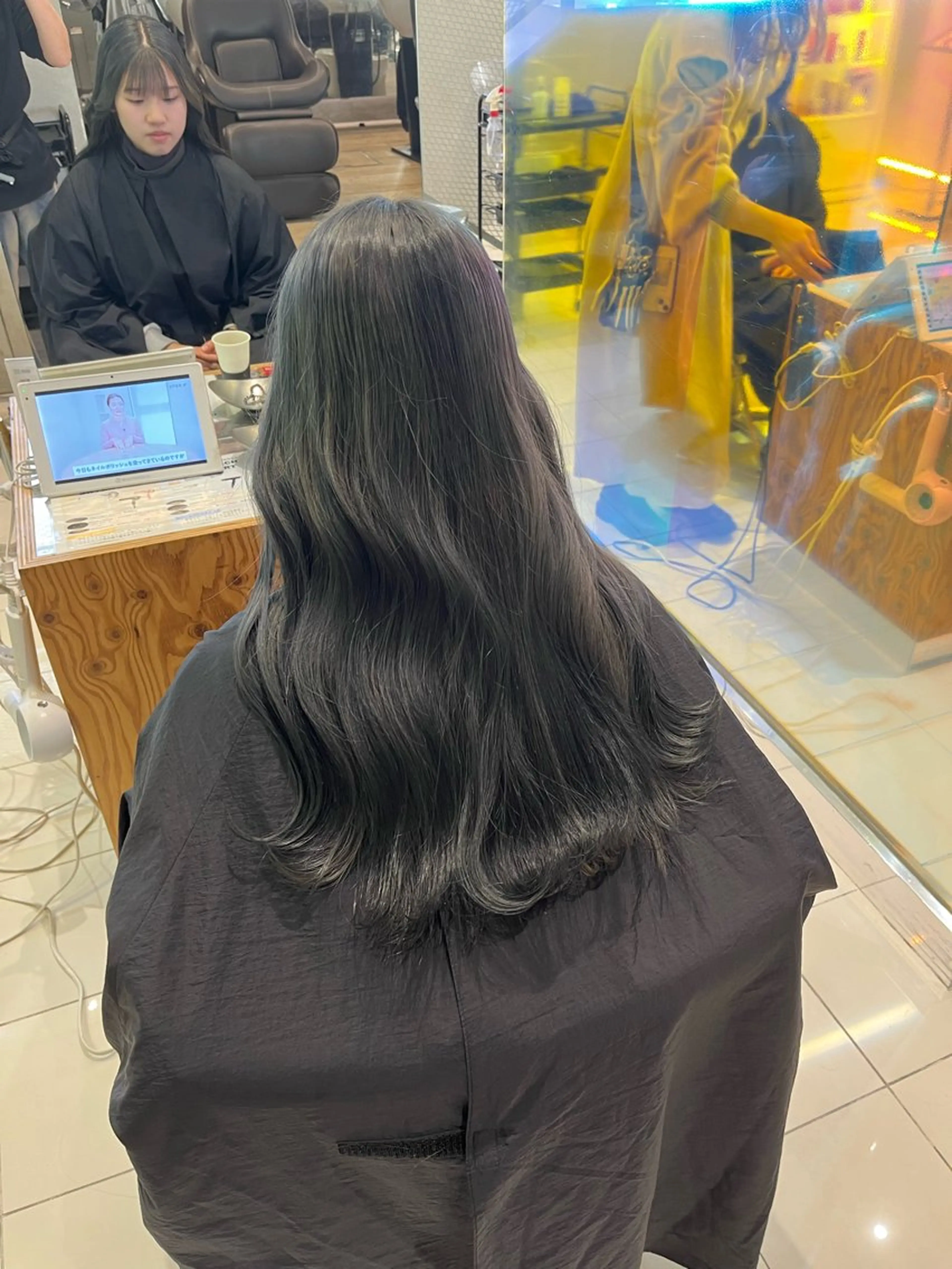 ロング カラー ブリーチ 似合わせカラー🪩 SAYA 👗のヘアスタイル