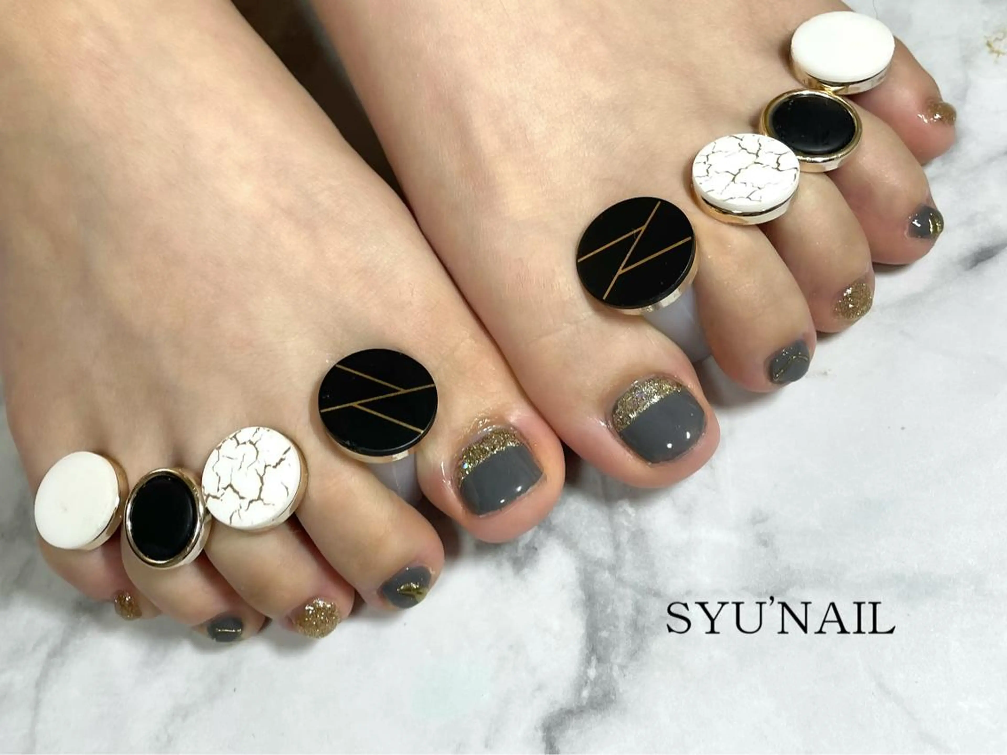 ネイル フットネイル SYU'NAIL /YUKIのネイルデザイン