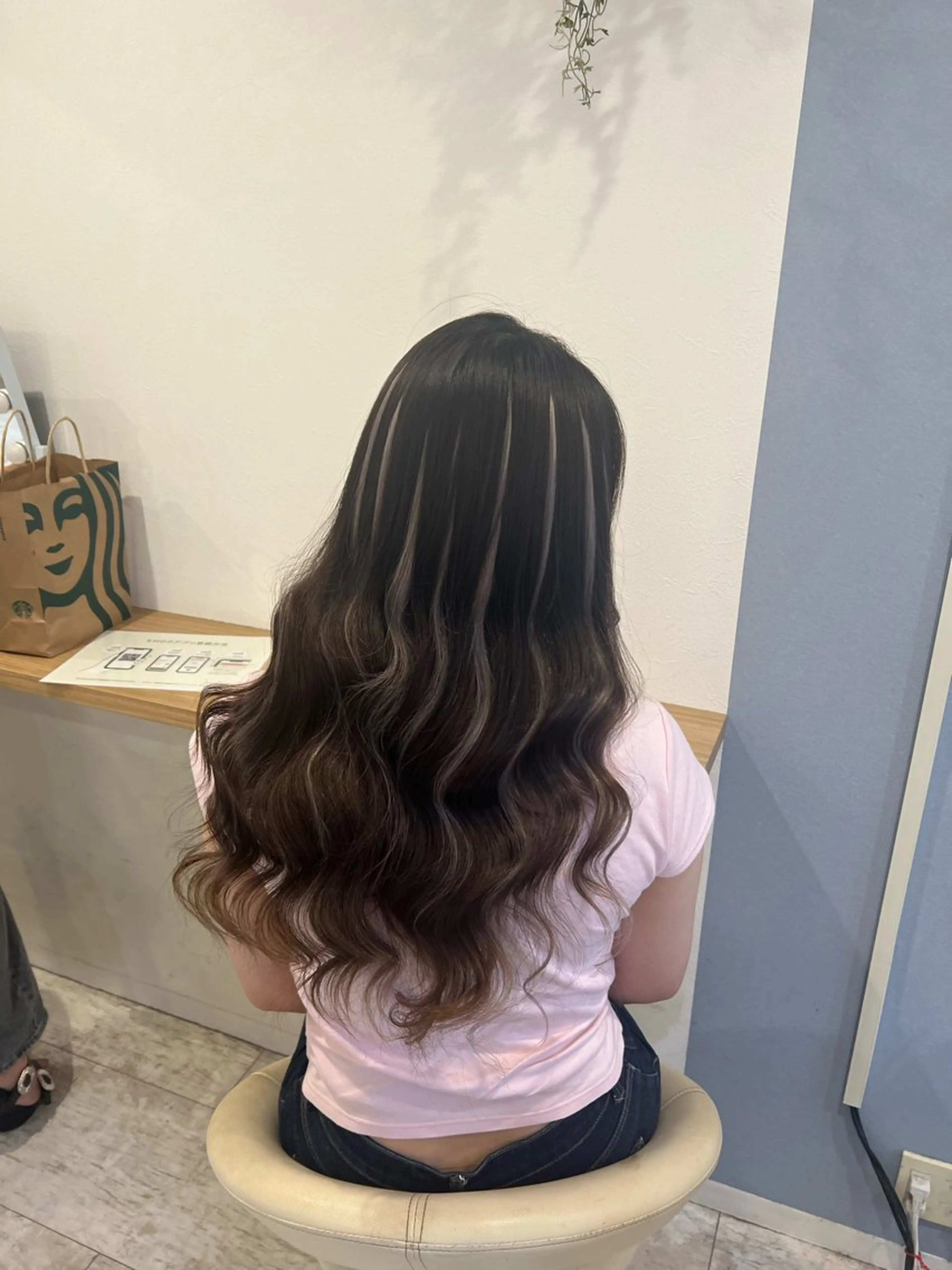 ロング ヘアカラー エクステ マテリアル 中央駅店のヘアスタイル