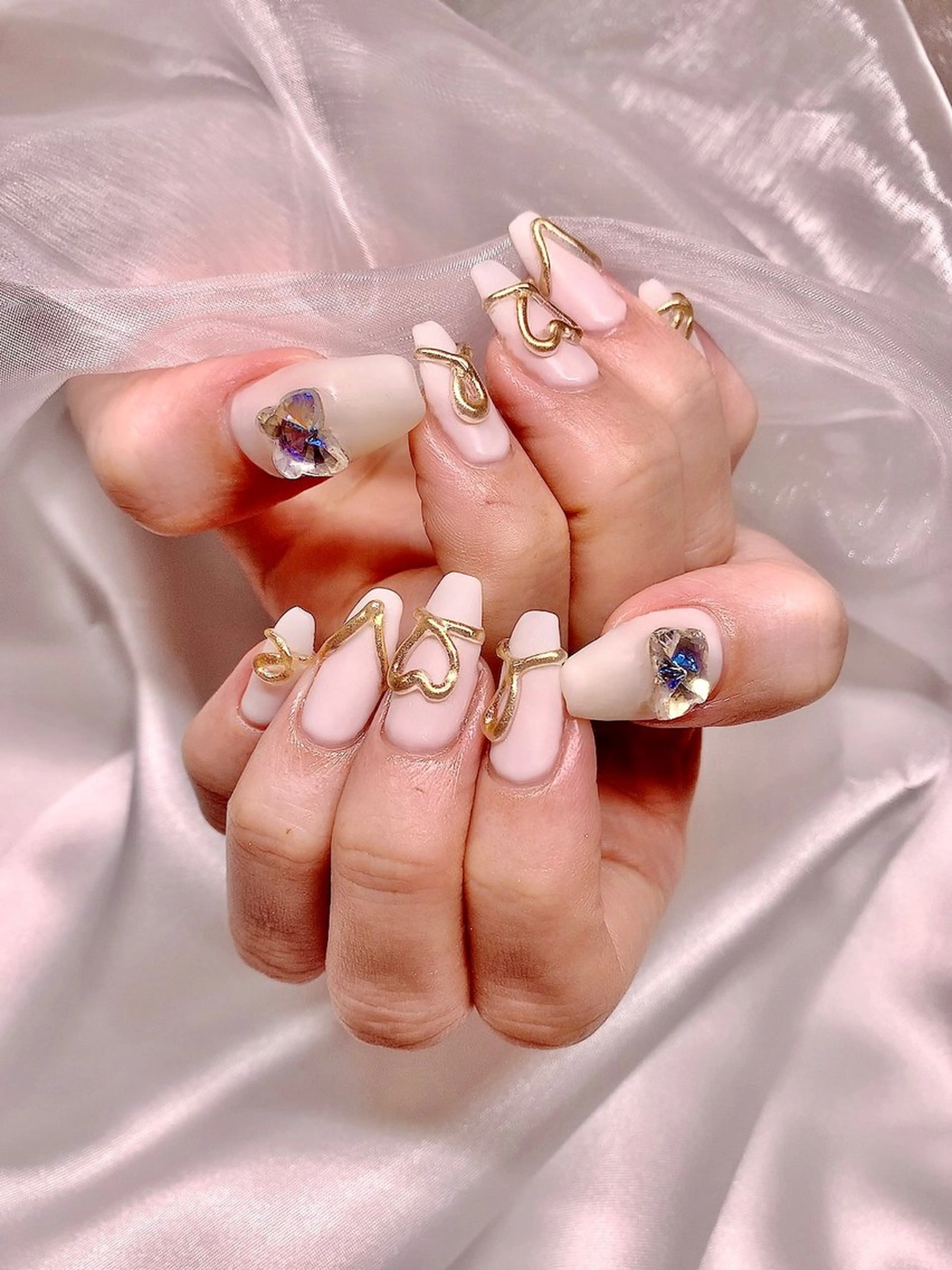 ネイル アートネイル キラキラネイル 韓国ネイル マットネイル 持ち込み シェアサロンLei.g(レイジー)所属・3Dアートネイル💗 都築レナのネイルデザイン